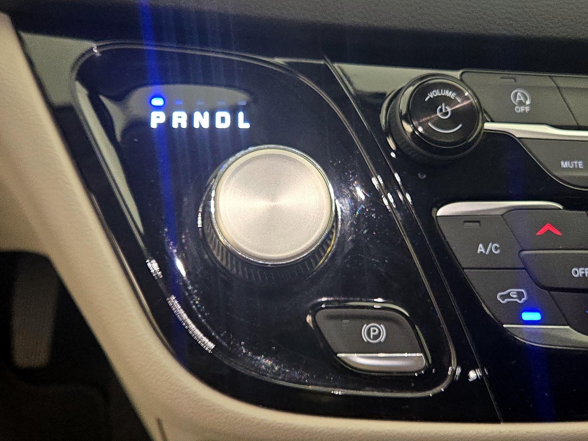 Thumbnail: 2019 Chrysler Pacifica - 17
