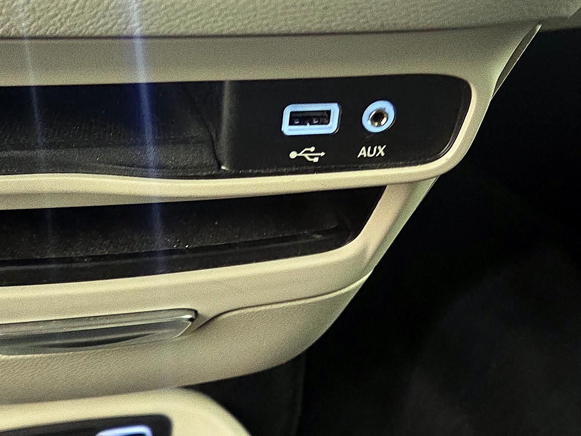 Thumbnail: 2019 Chrysler Pacifica - 18