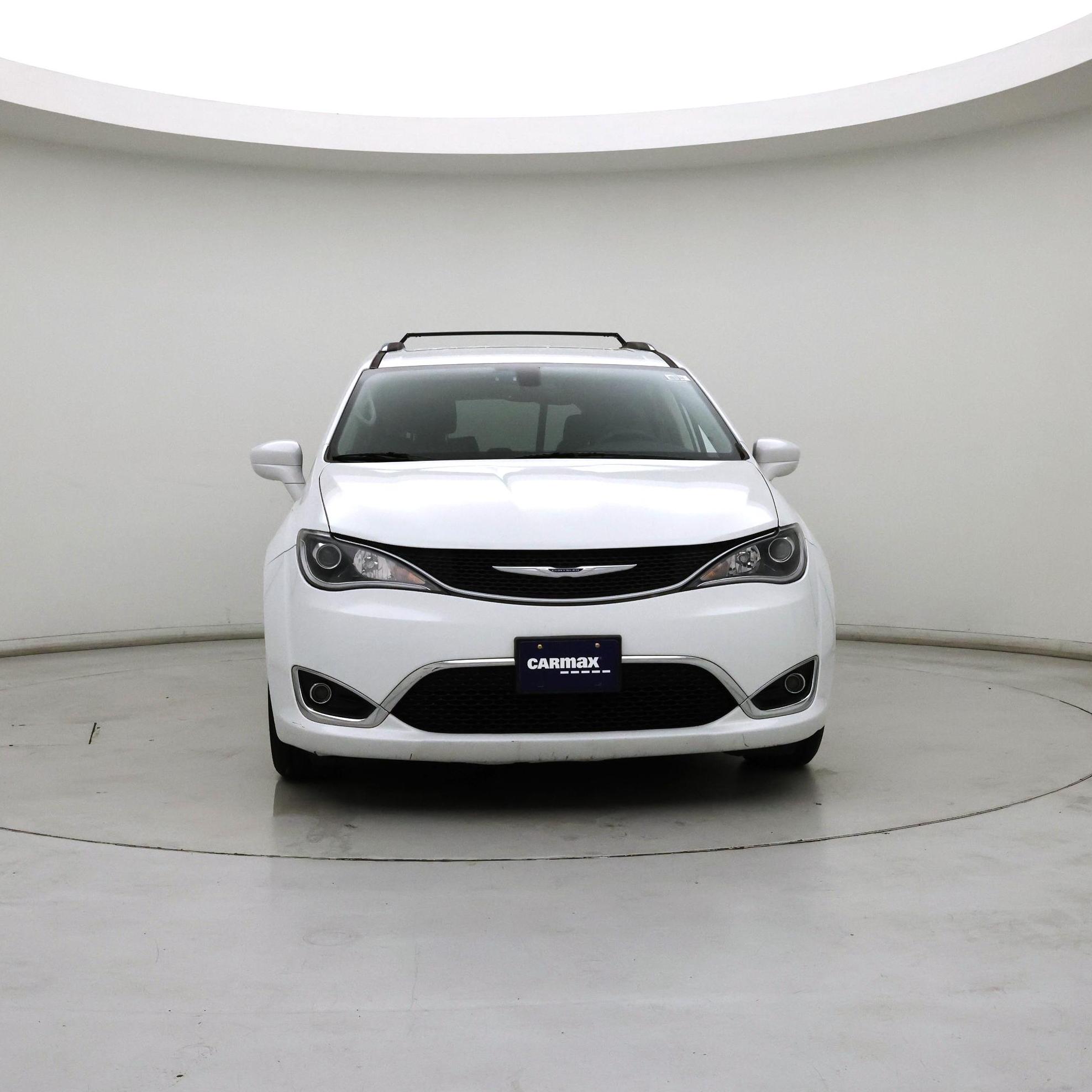 Thumbnail: 2019 Chrysler Pacifica - 5