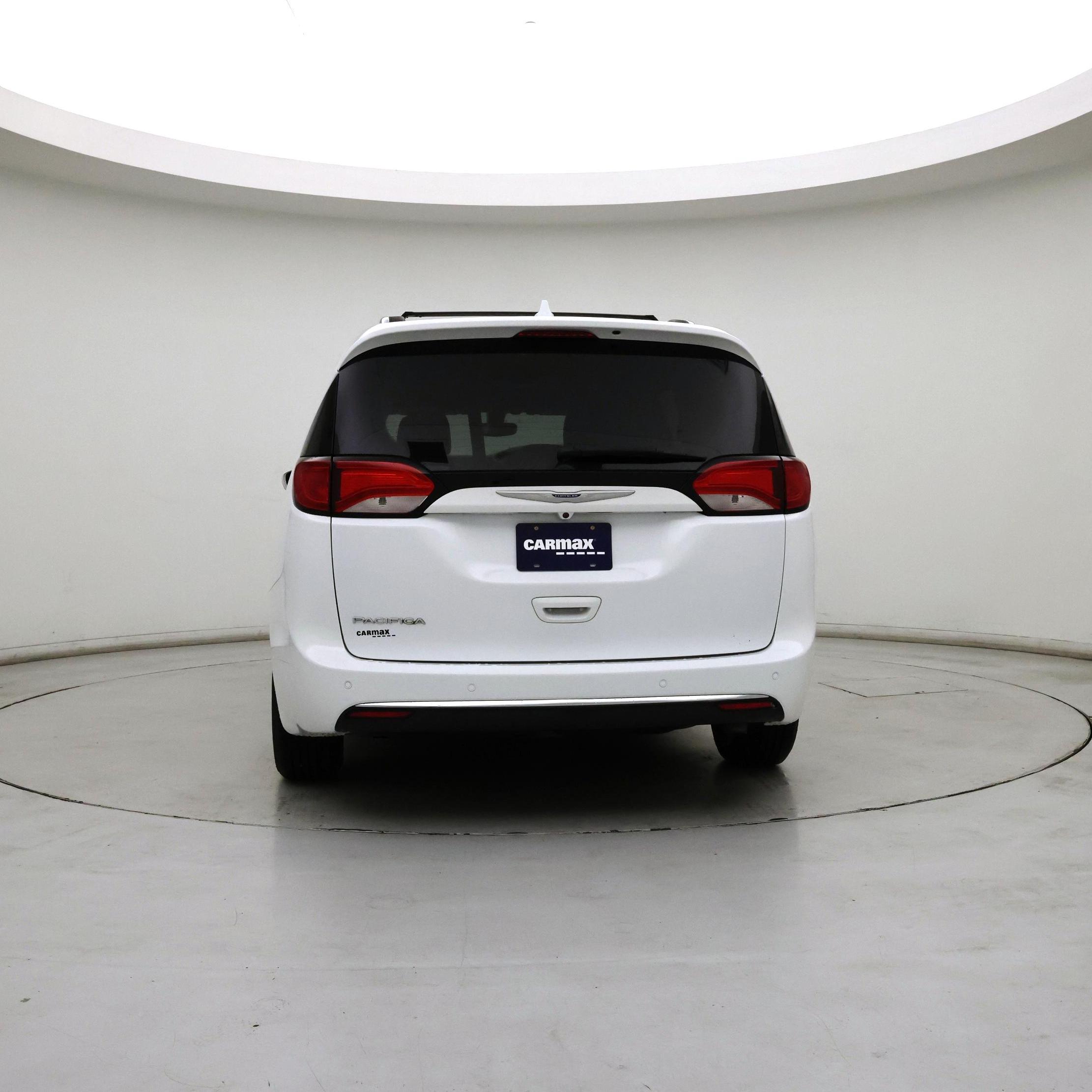 Thumbnail: 2019 Chrysler Pacifica - 6