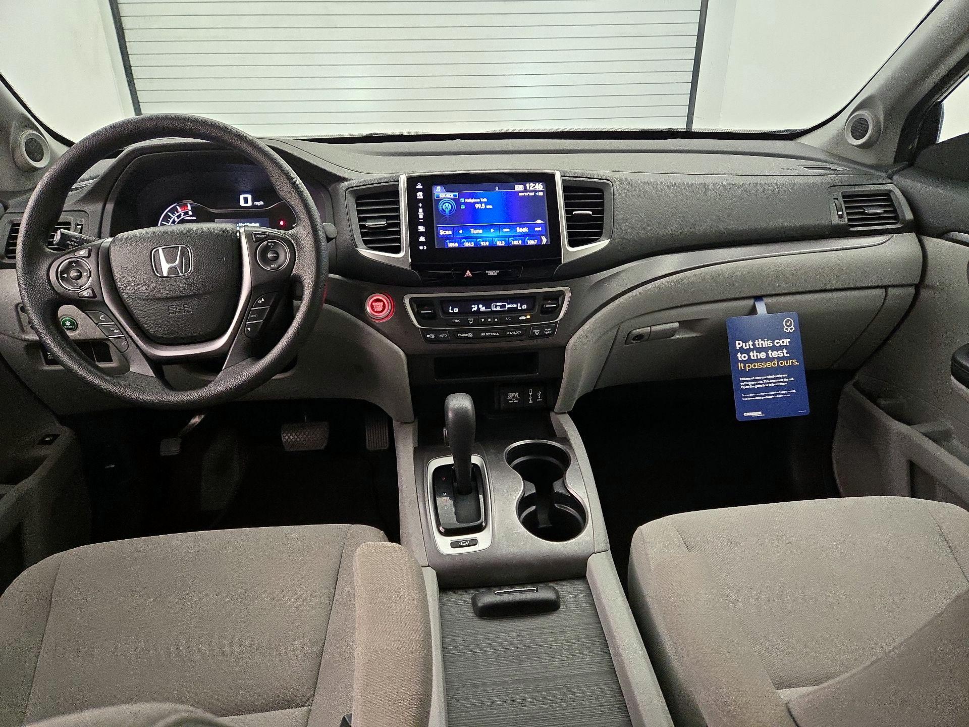 Thumbnail: 2017 Honda Pilot - 9