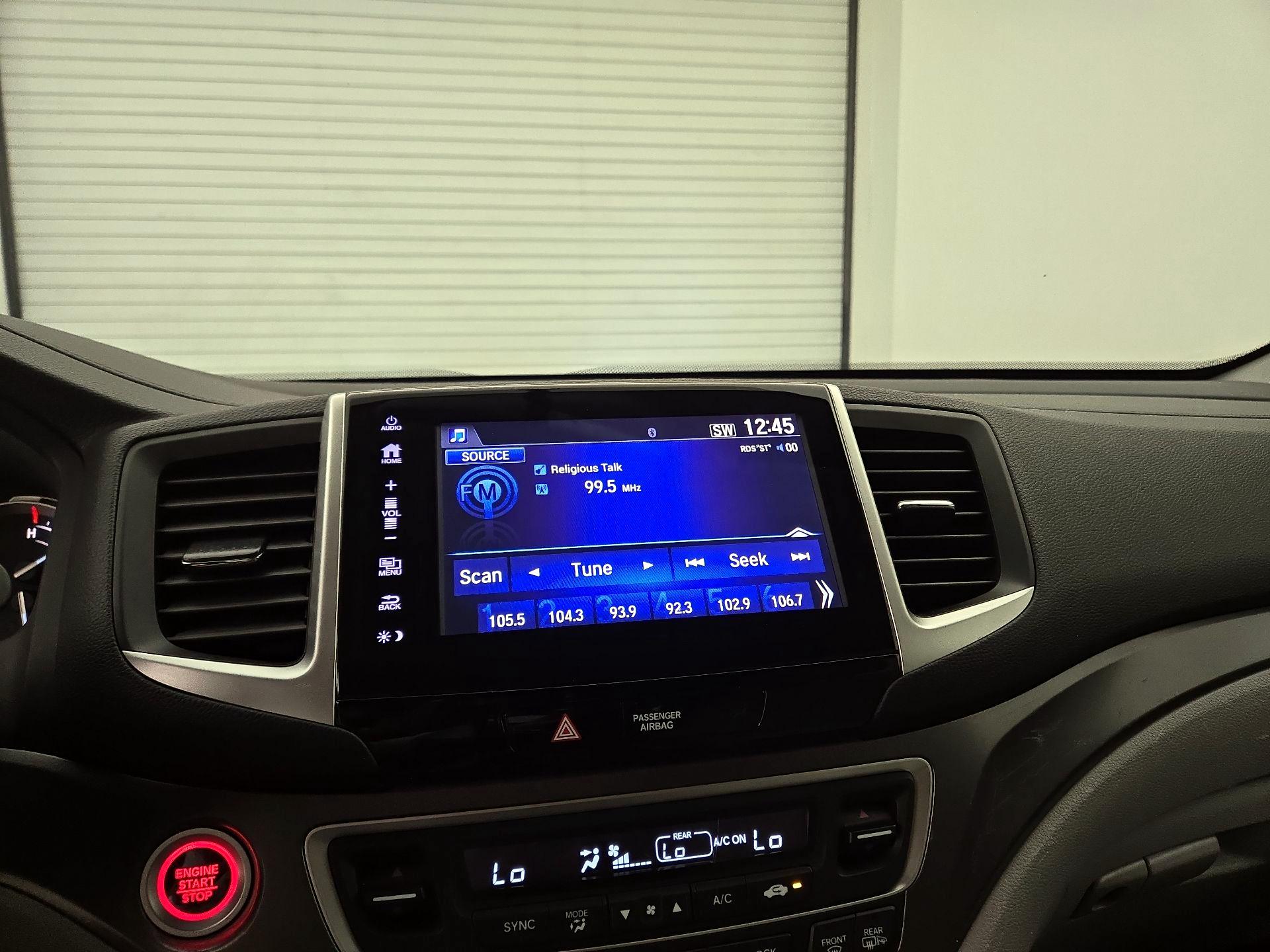 Thumbnail: 2017 Honda Pilot - 13