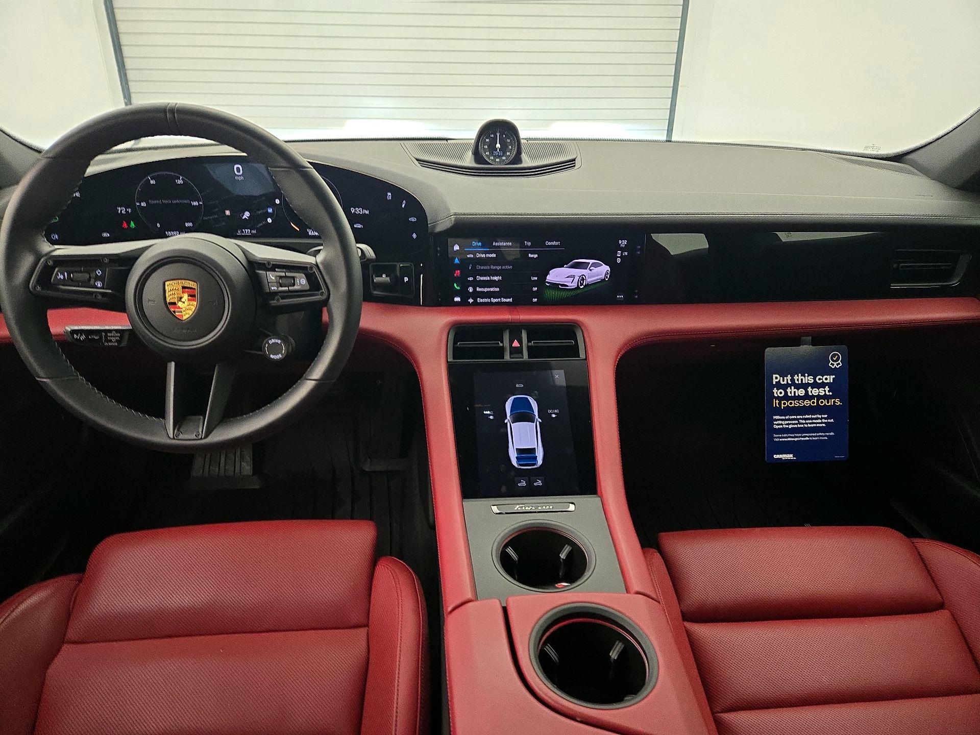 Thumbnail: 2020 Porsche Taycan - 9