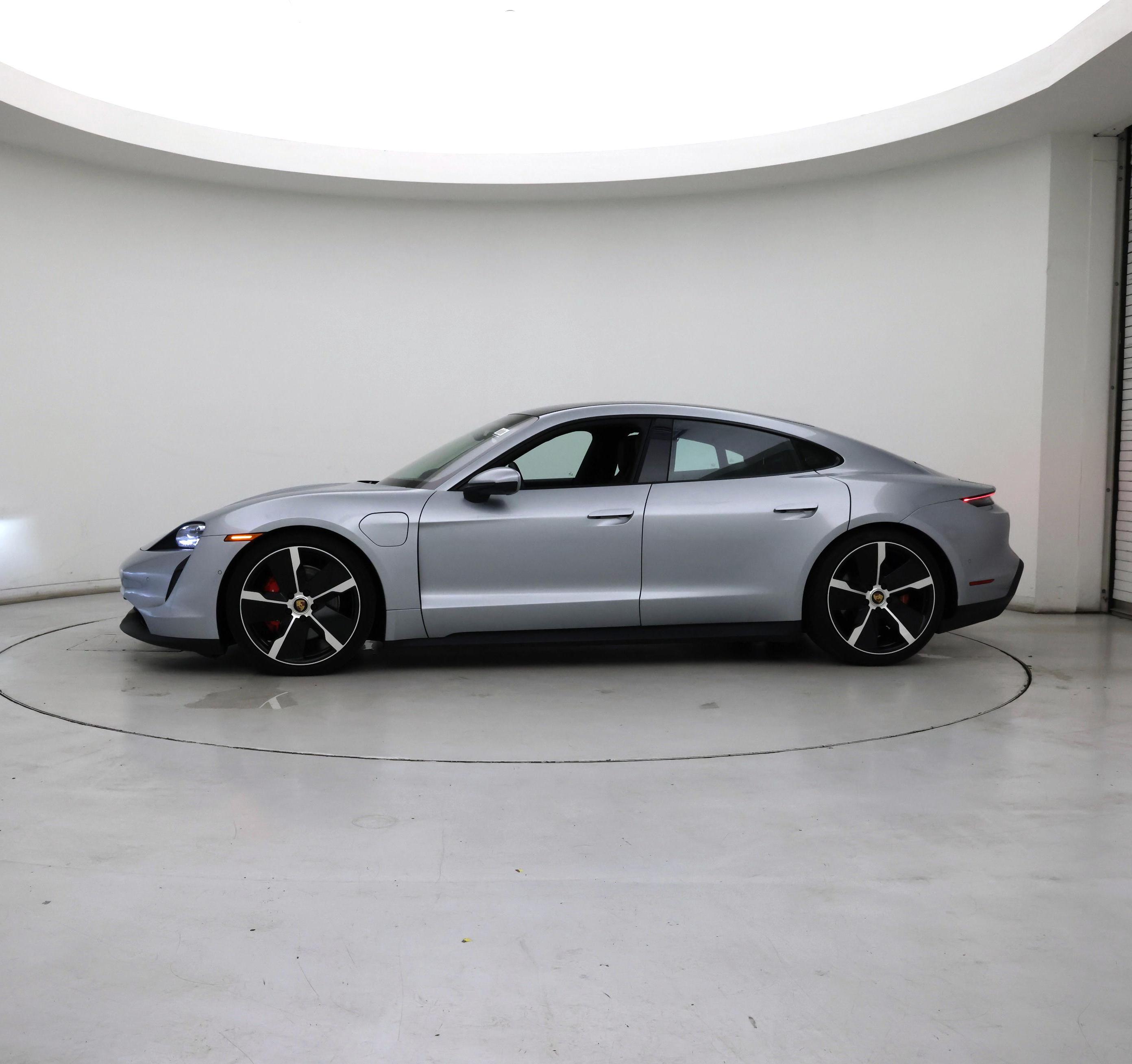Thumbnail: 2020 Porsche Taycan - 3