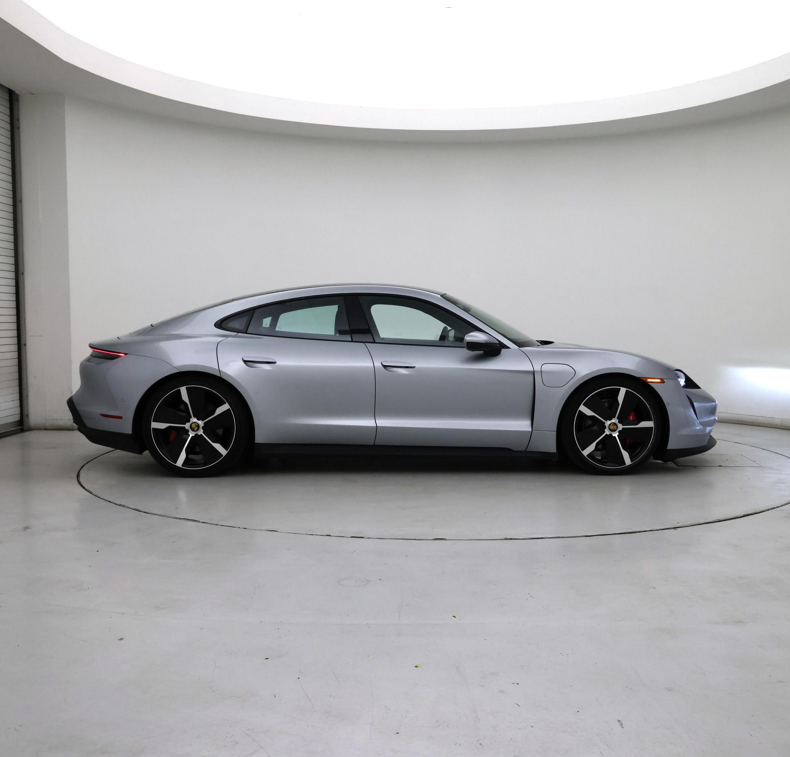 Thumbnail: 2020 Porsche Taycan - 7