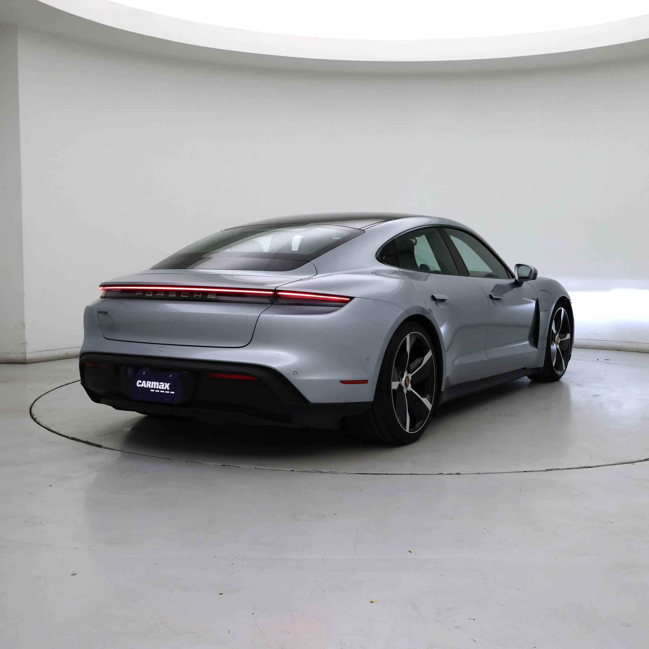 Thumbnail: 2020 Porsche Taycan - 8