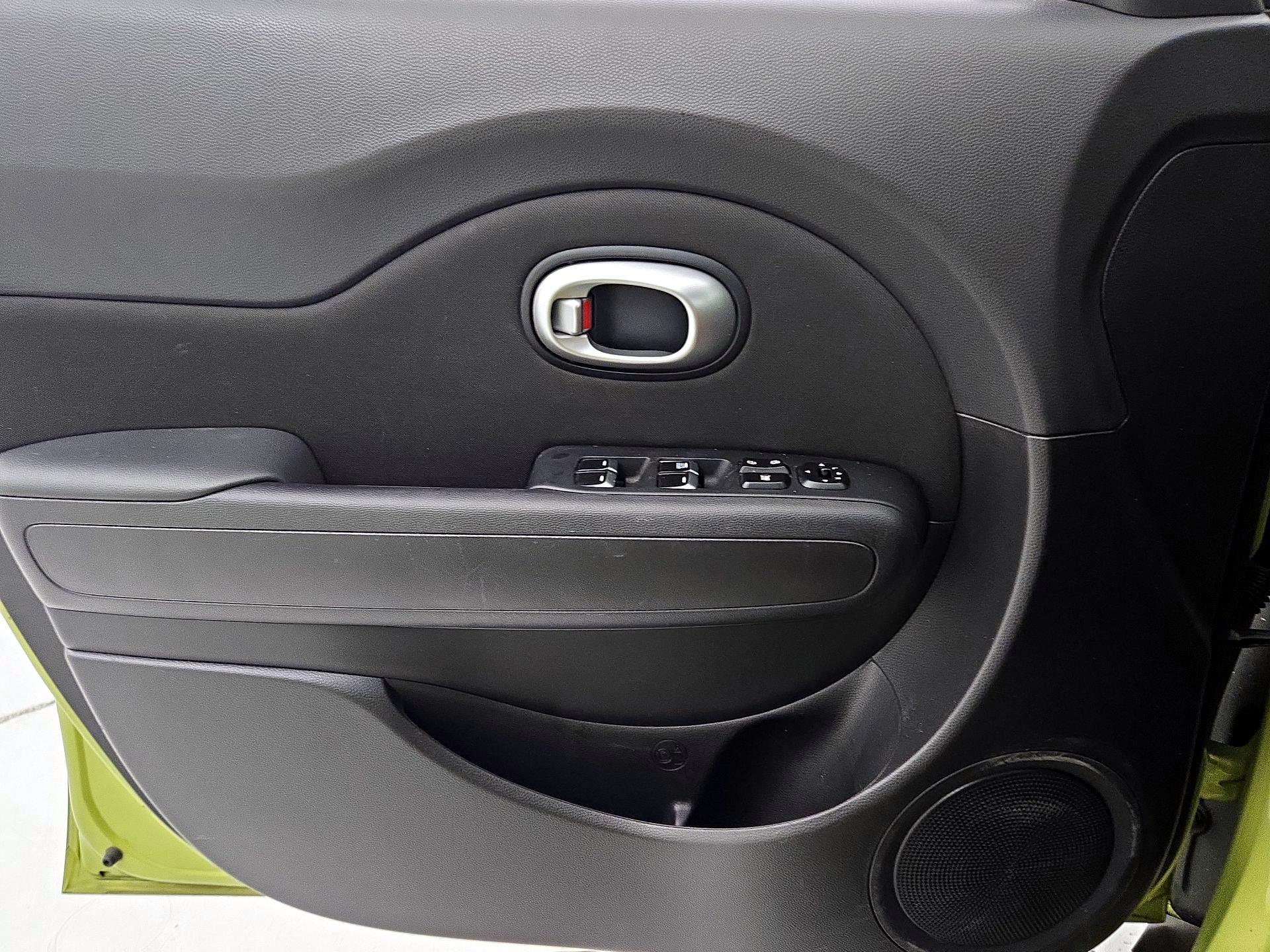 Thumbnail: 2019 Kia Soul - 12
