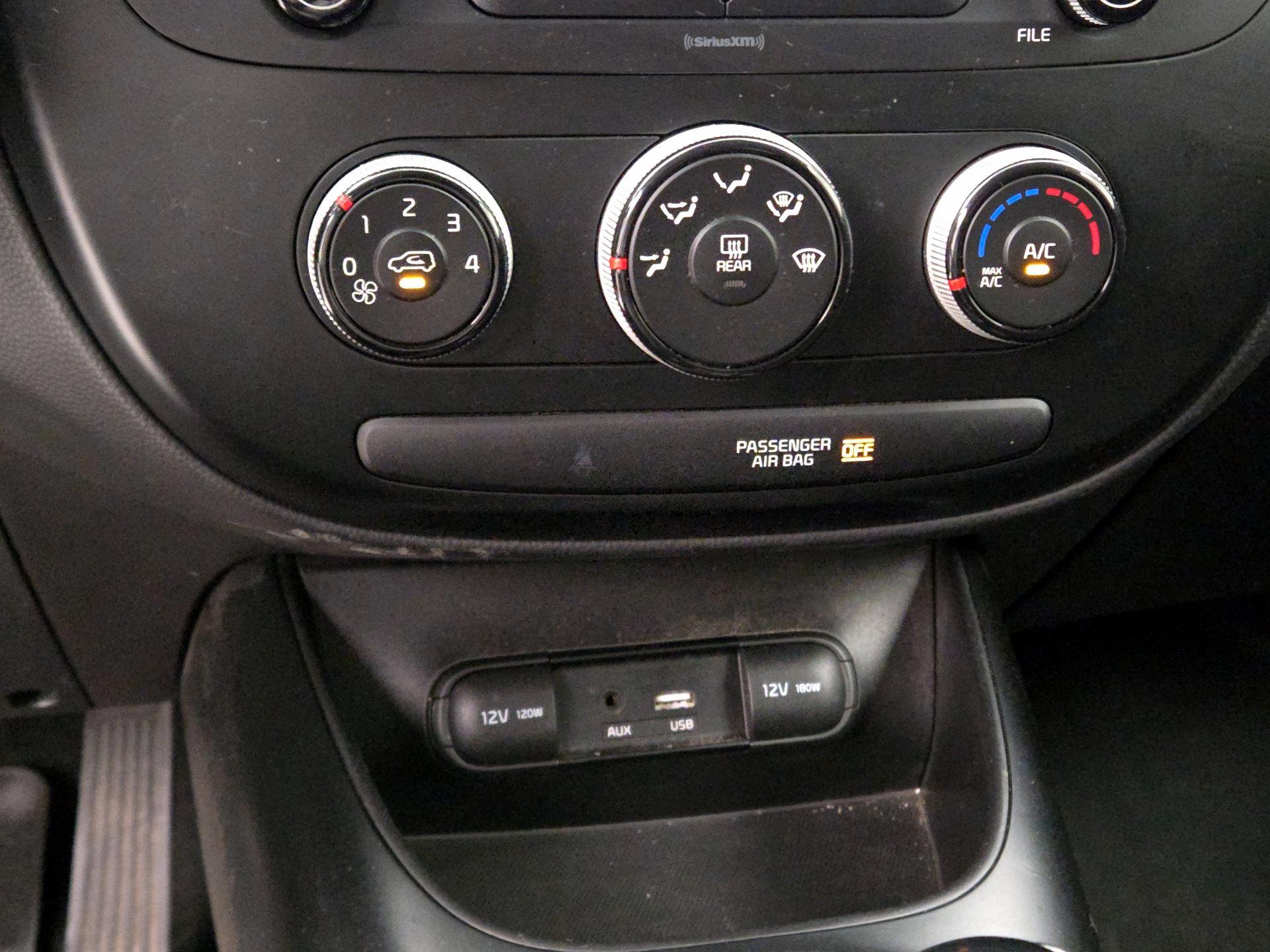 Thumbnail: 2019 Kia Soul - 14