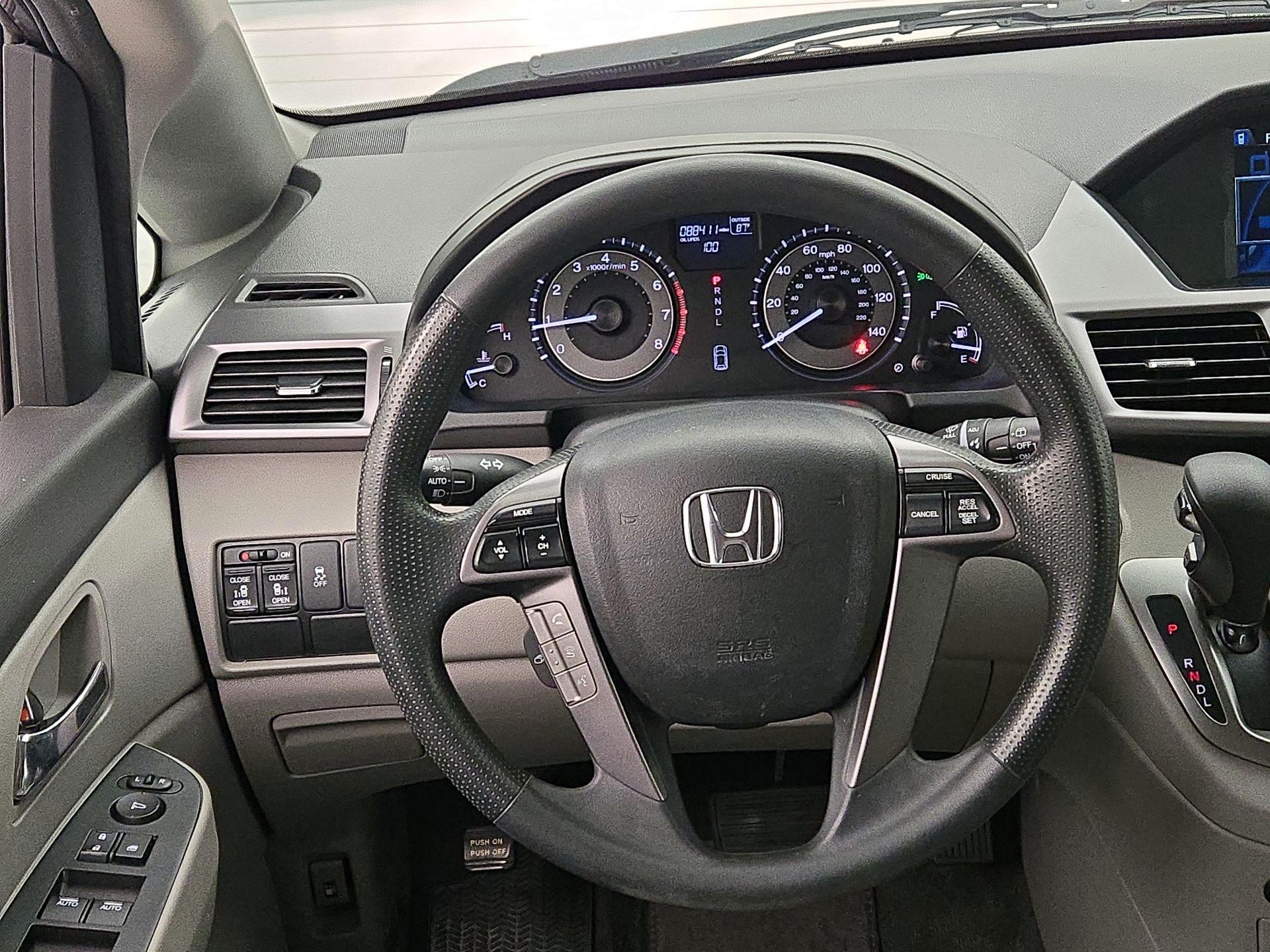 Thumbnail: 2014 Honda Odyssey - 10