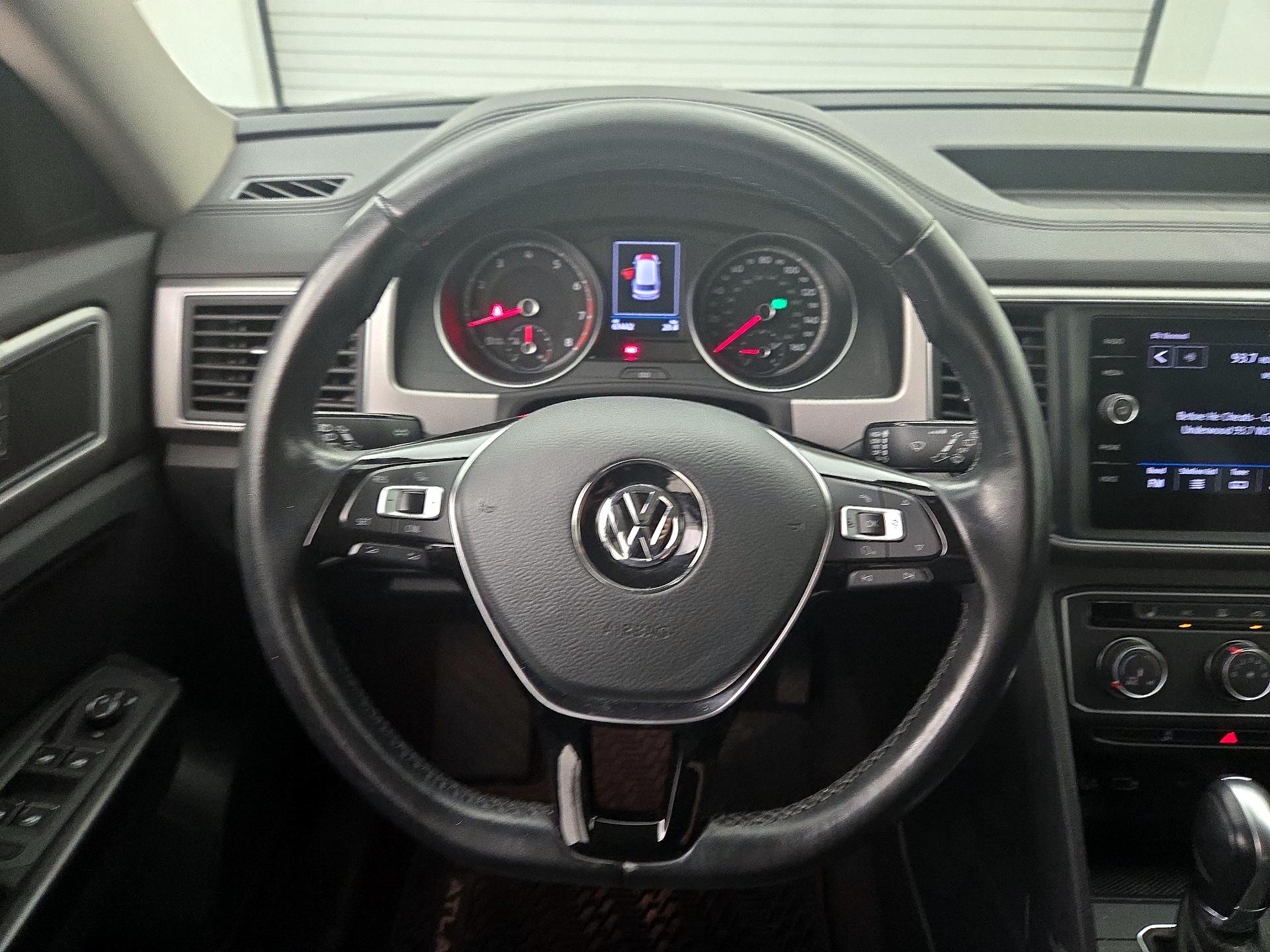 Thumbnail: 2018 Volkswagen Atlas - 10