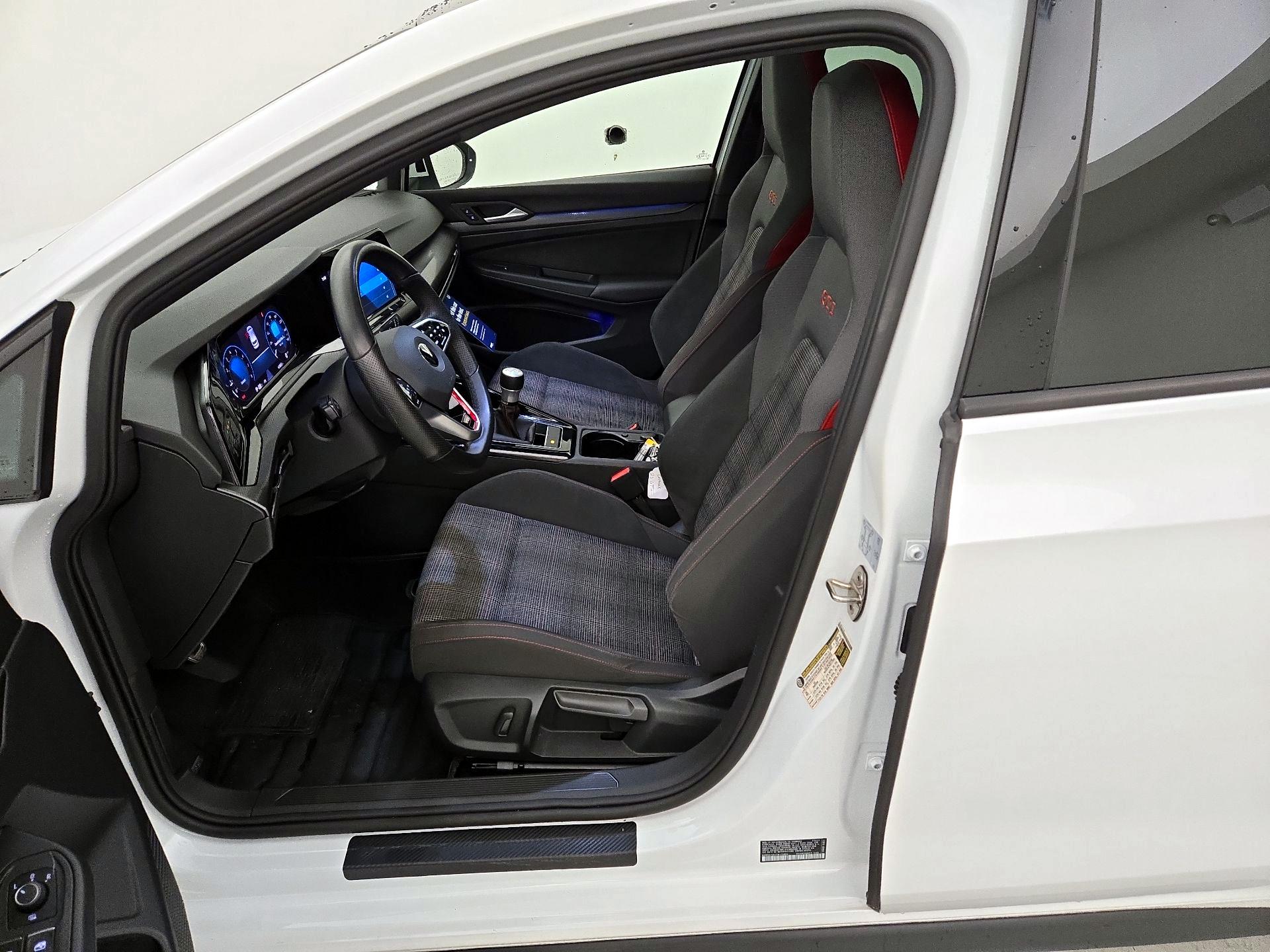 Thumbnail: 2023 Volkswagen Golf - 11