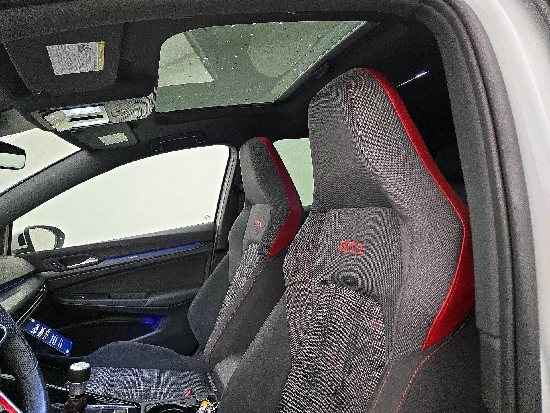 Thumbnail: 2023 Volkswagen Golf - 17