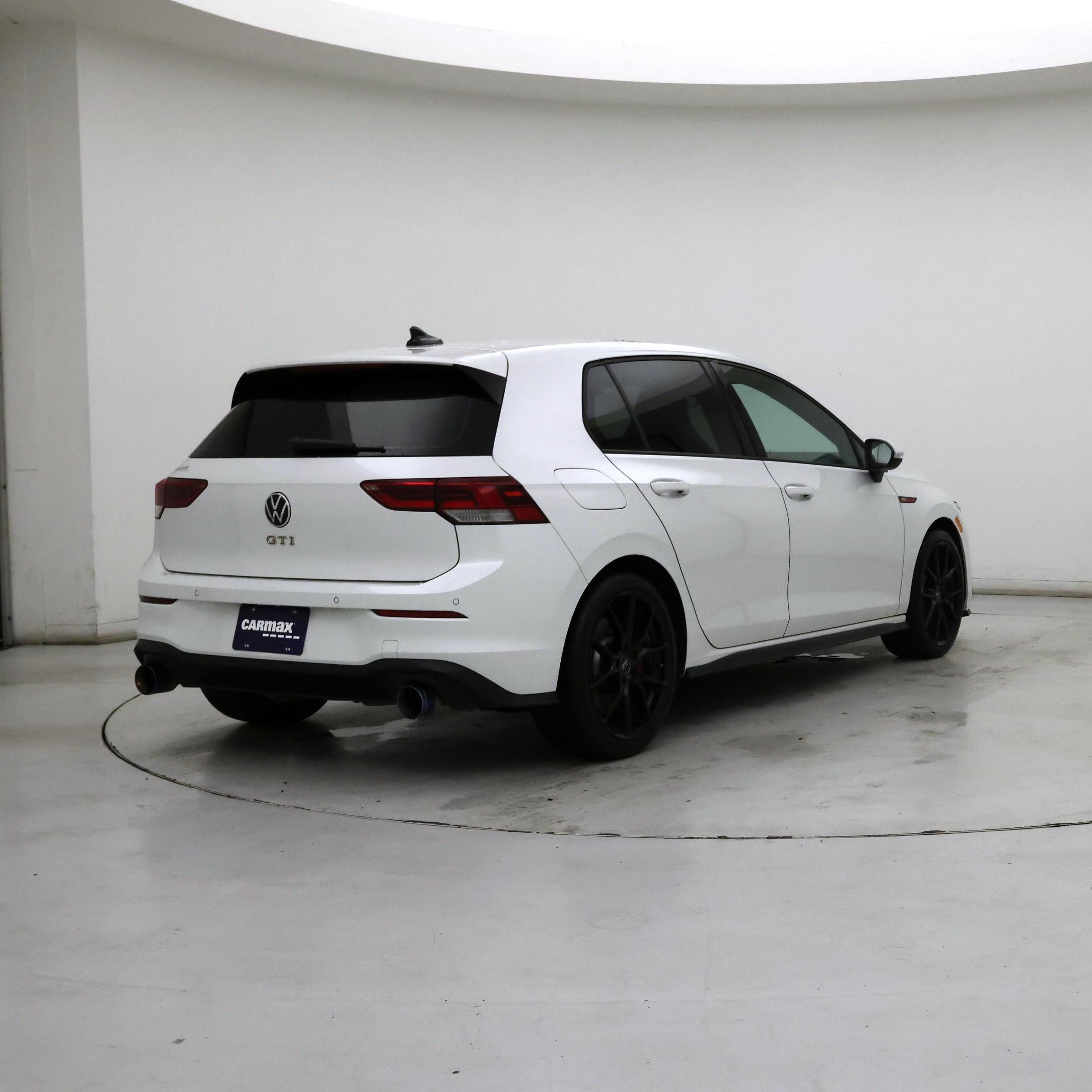 Thumbnail: 2023 Volkswagen Golf - 8