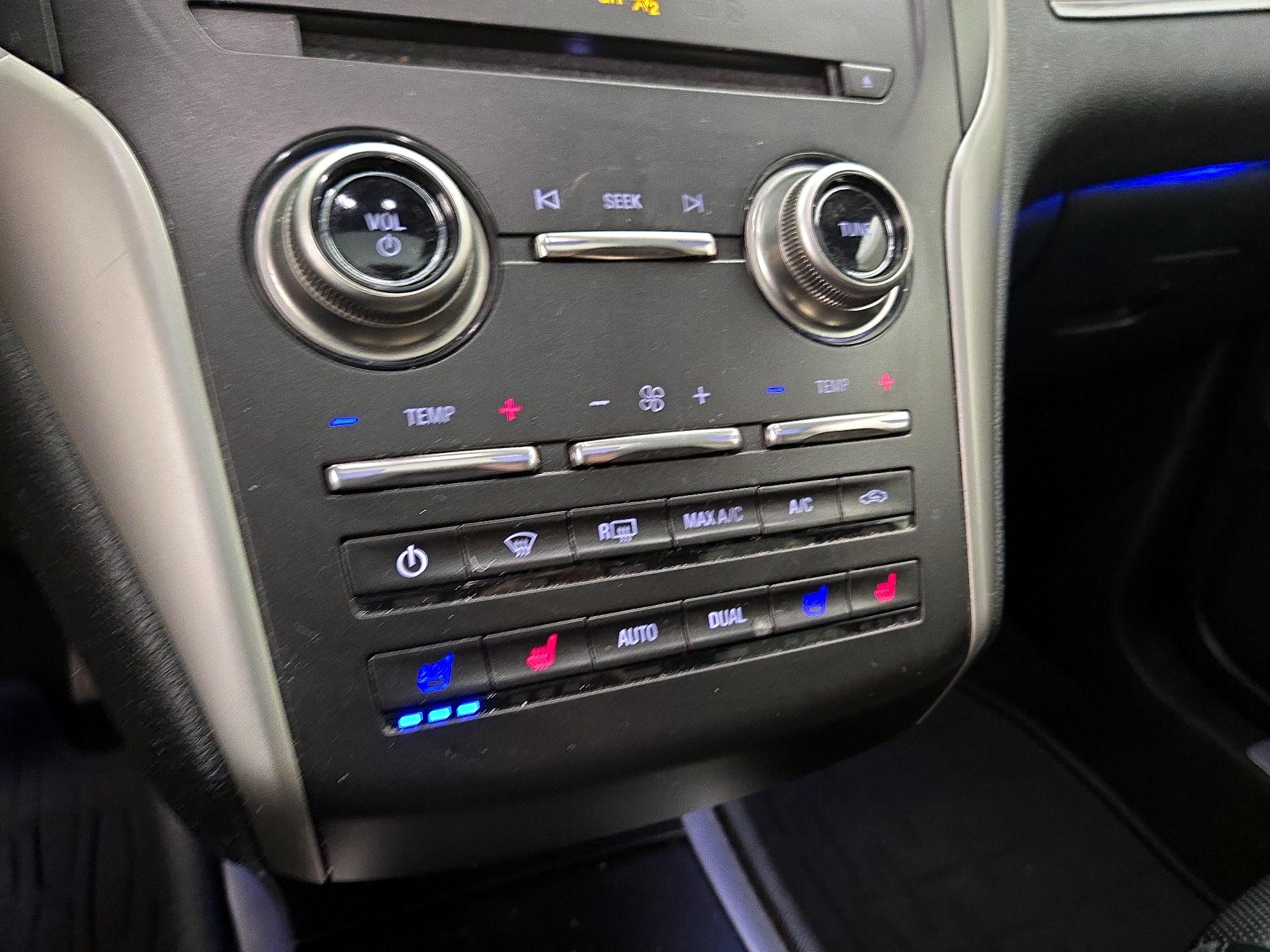 Thumbnail: 2019 Lincoln MKC - 17