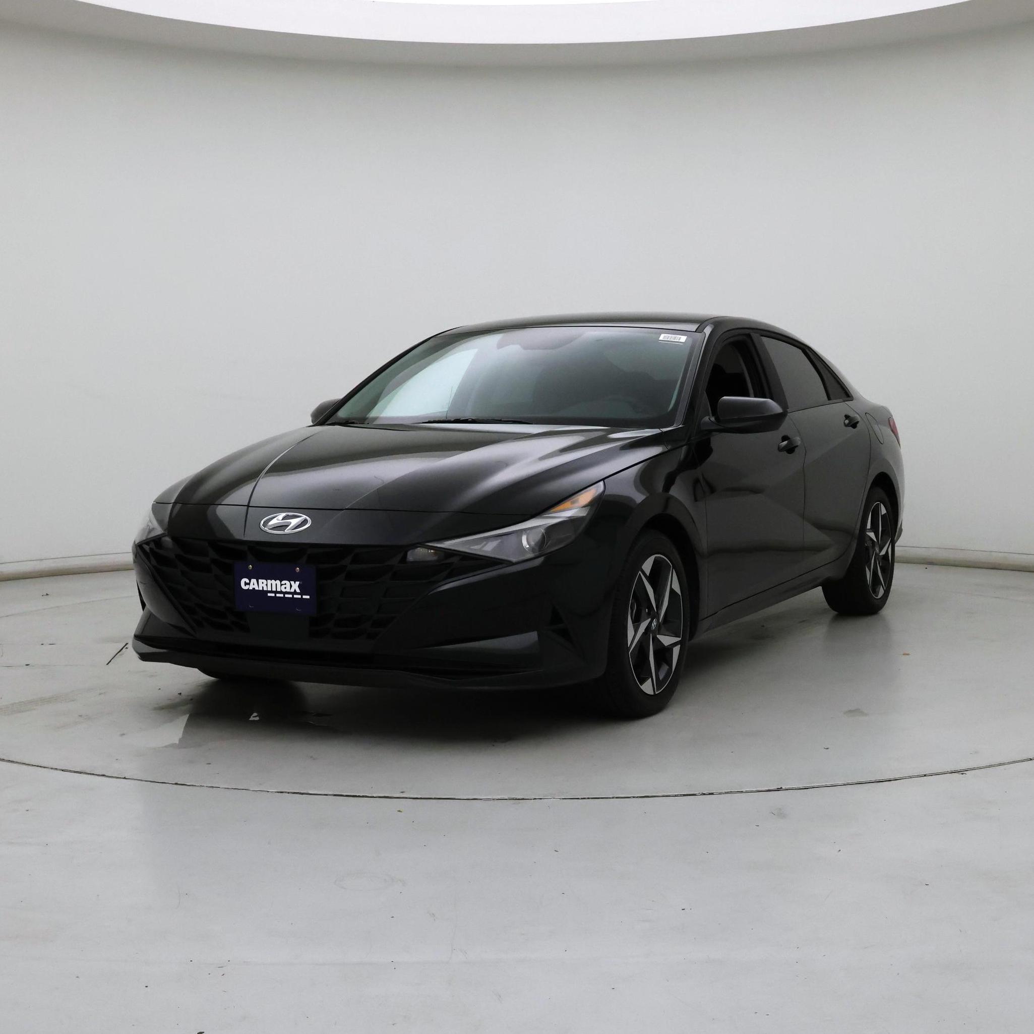 Thumbnail: 2023 Hyundai Elantra - 4