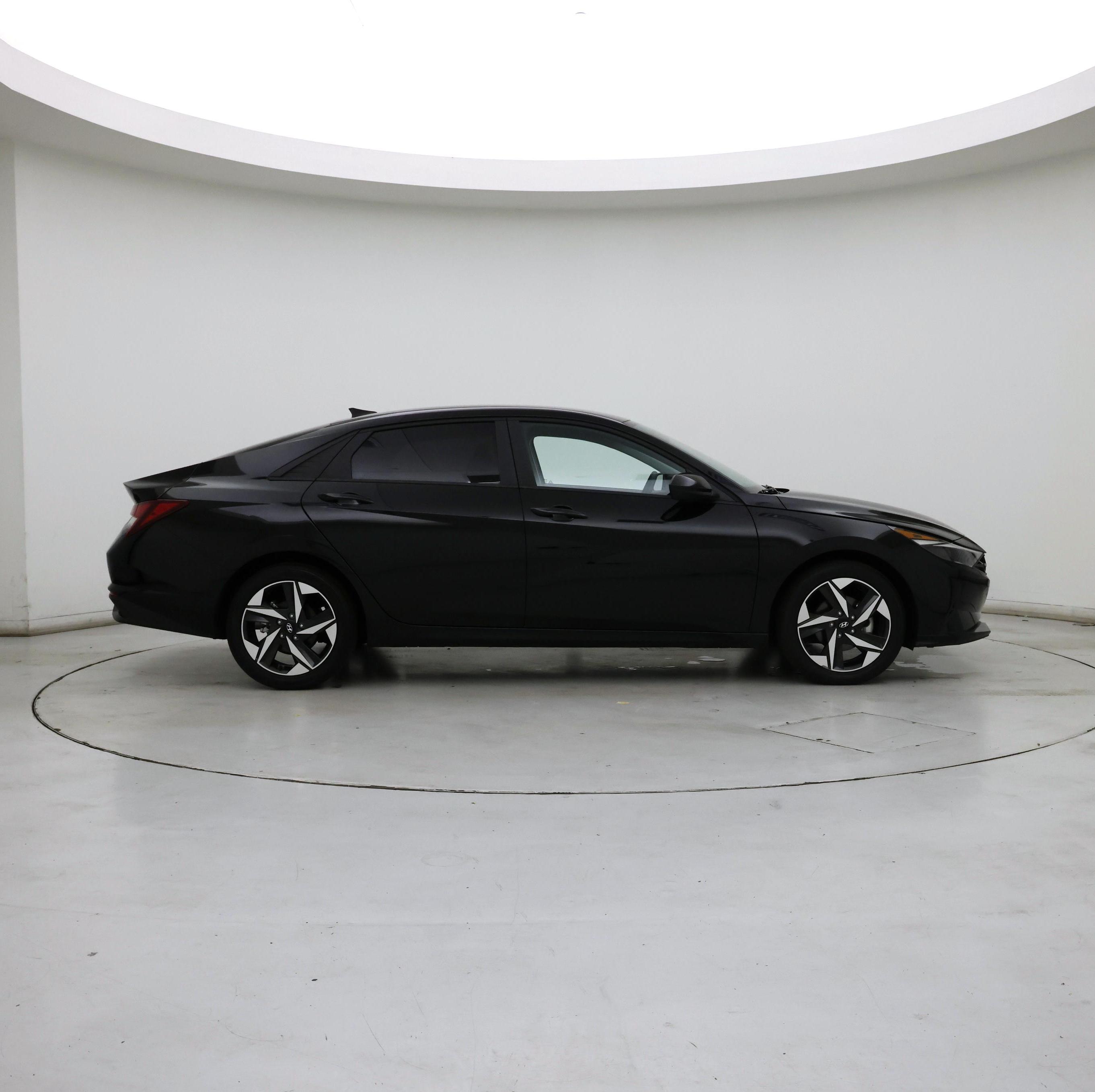 Thumbnail: 2023 Hyundai Elantra - 7