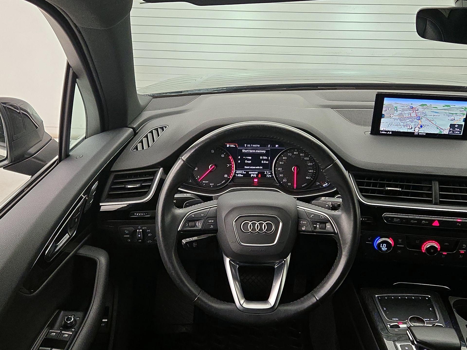 Thumbnail: 2019 Audi Q7 - 10