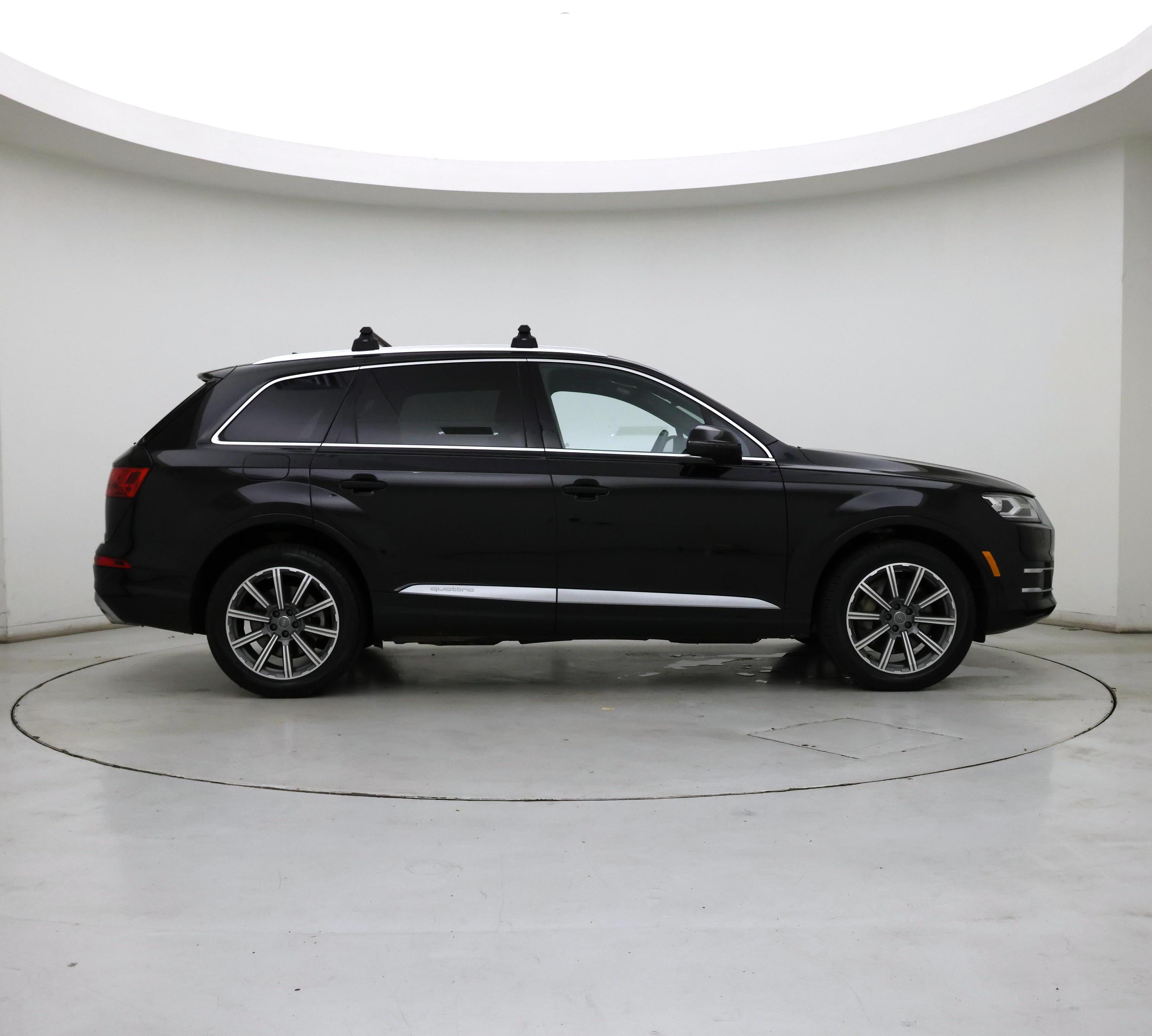 Thumbnail: 2019 Audi Q7 - 7