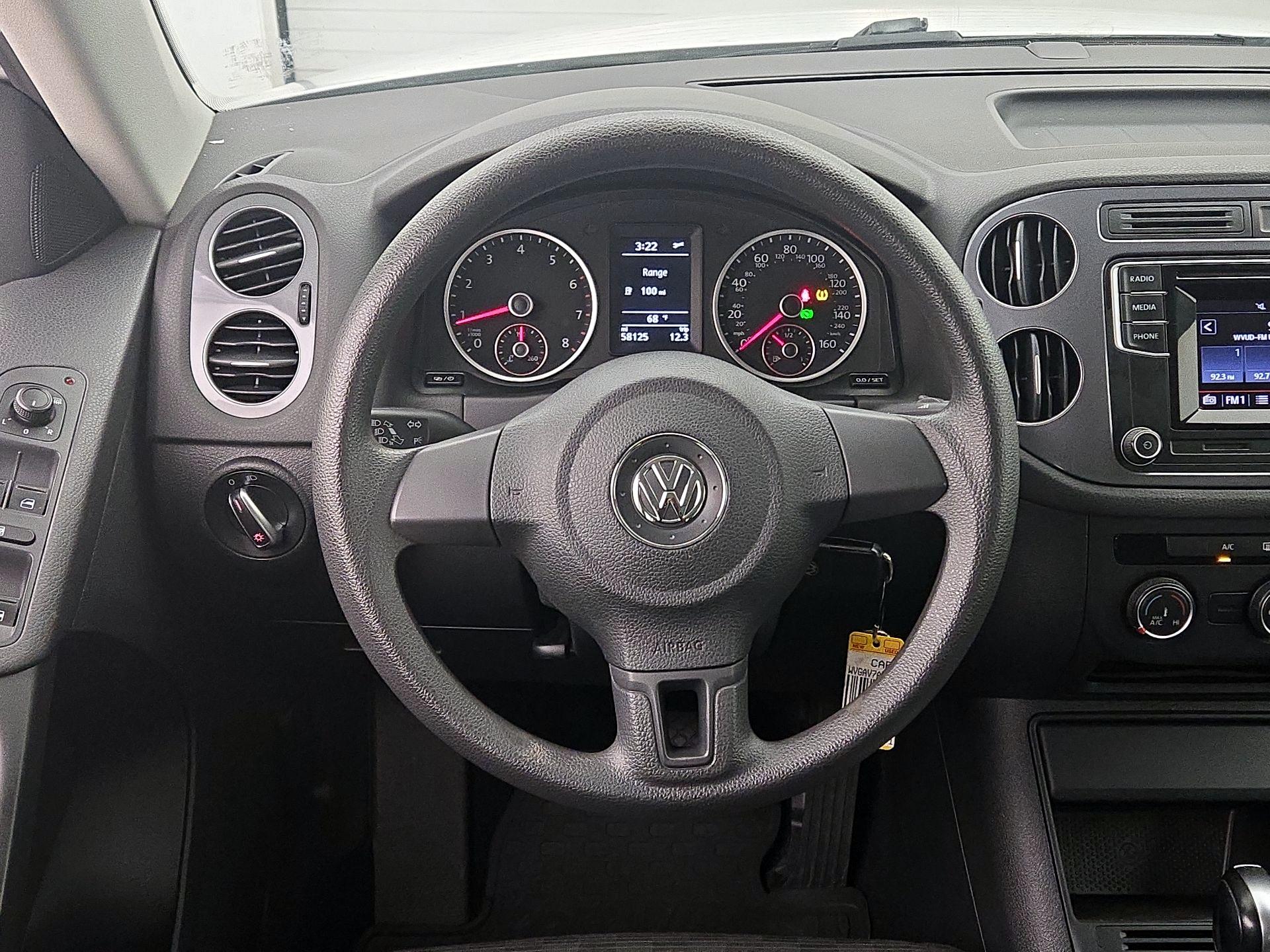 Thumbnail: 2018 Volkswagen Tiguan - 10