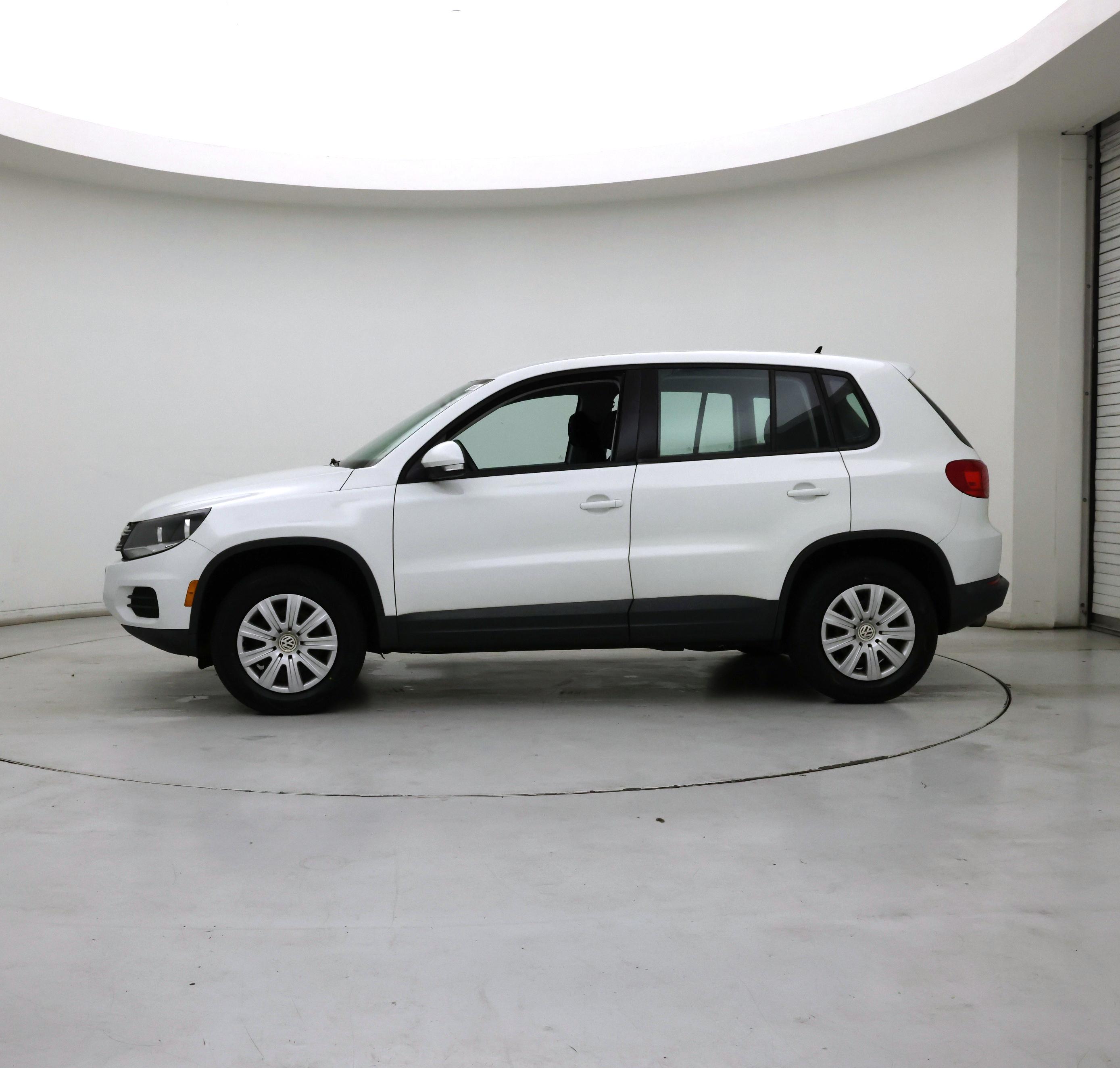 Thumbnail: 2018 Volkswagen Tiguan - 3