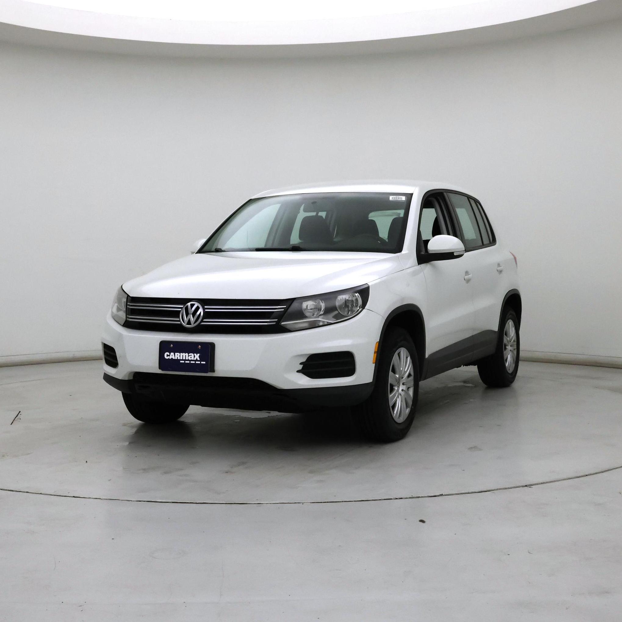 Thumbnail: 2018 Volkswagen Tiguan - 4