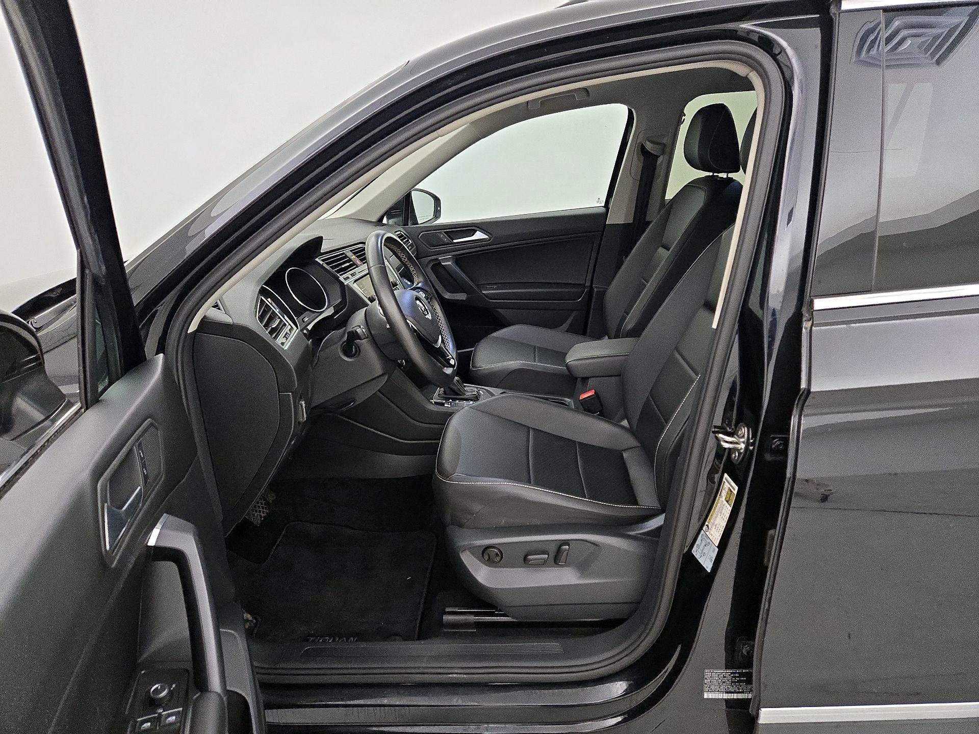 Thumbnail: 2021 Volkswagen Tiguan - 11