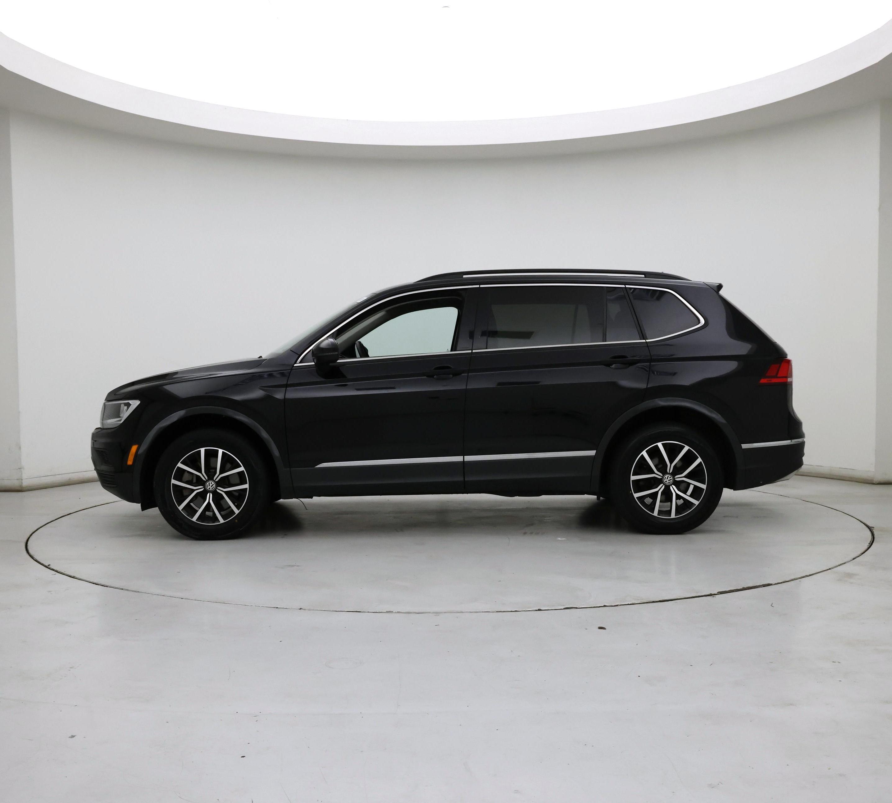 Thumbnail: 2021 Volkswagen Tiguan - 3