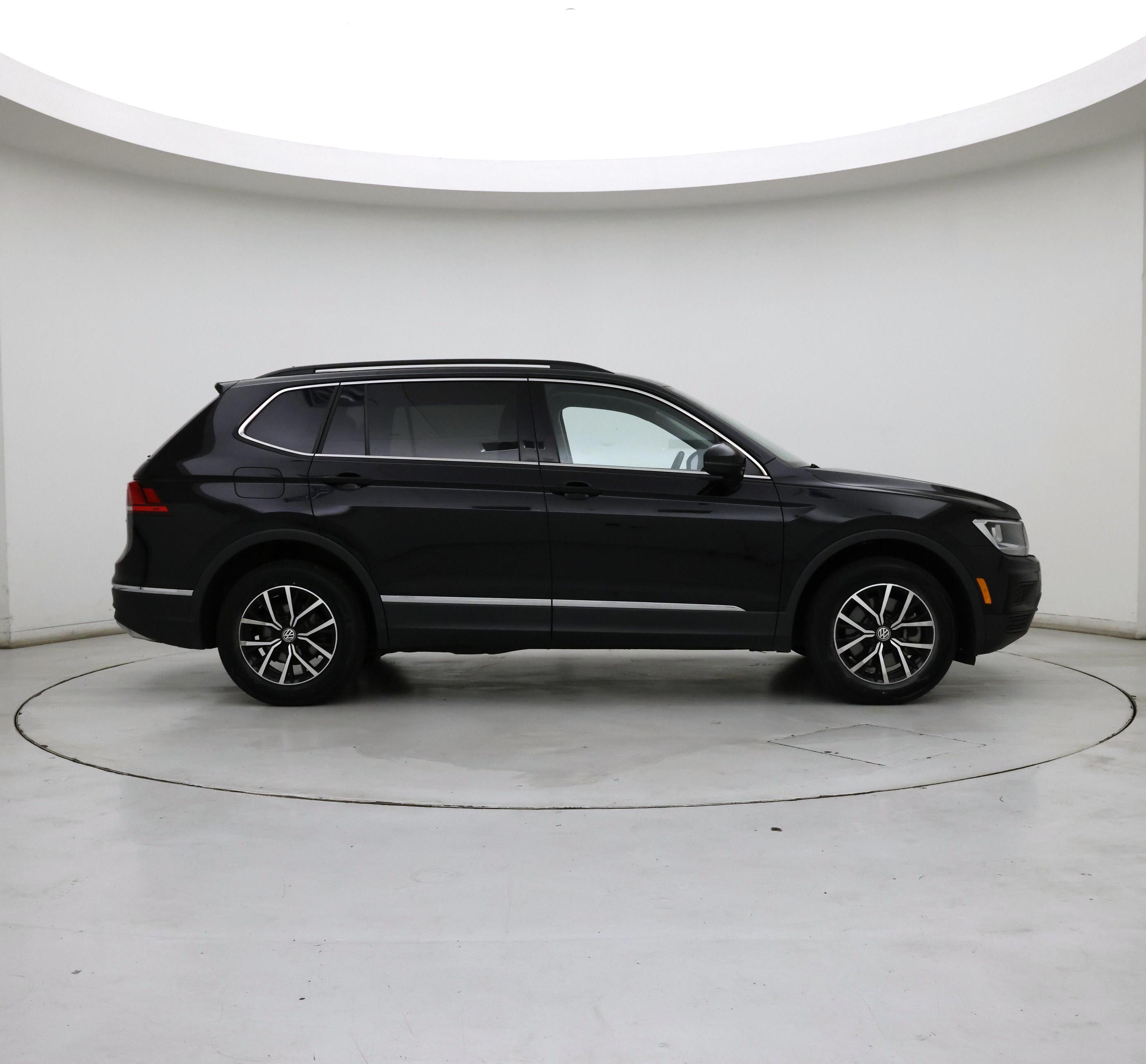Thumbnail: 2021 Volkswagen Tiguan - 7