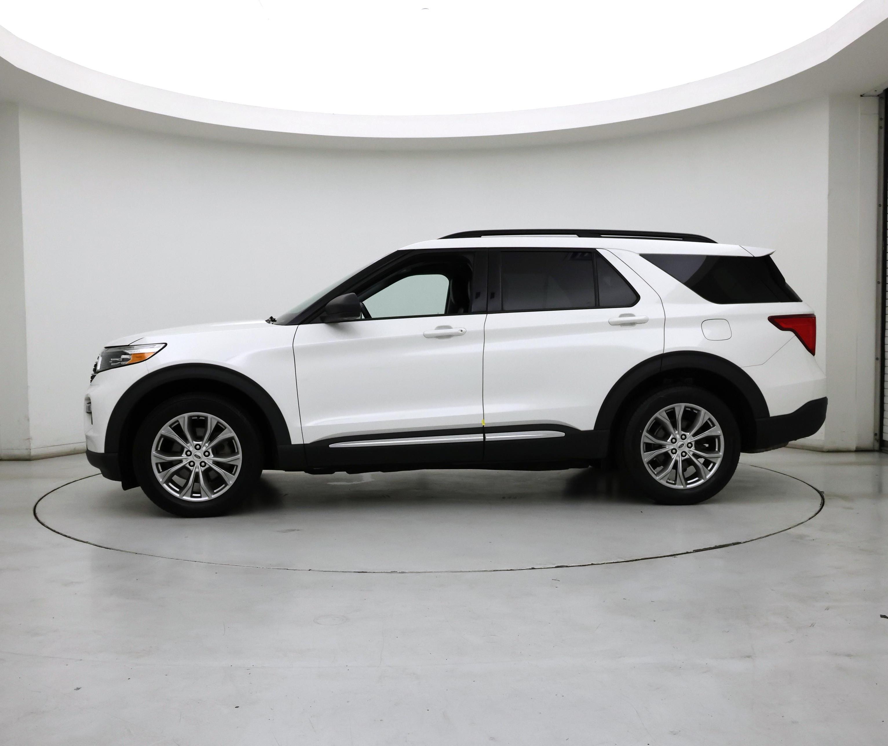 Thumbnail: 2020 Ford Explorer - 3