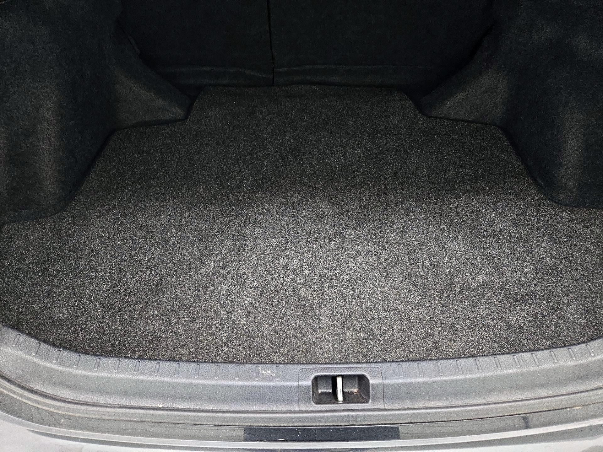 Thumbnail: 2014 Toyota Corolla - 17