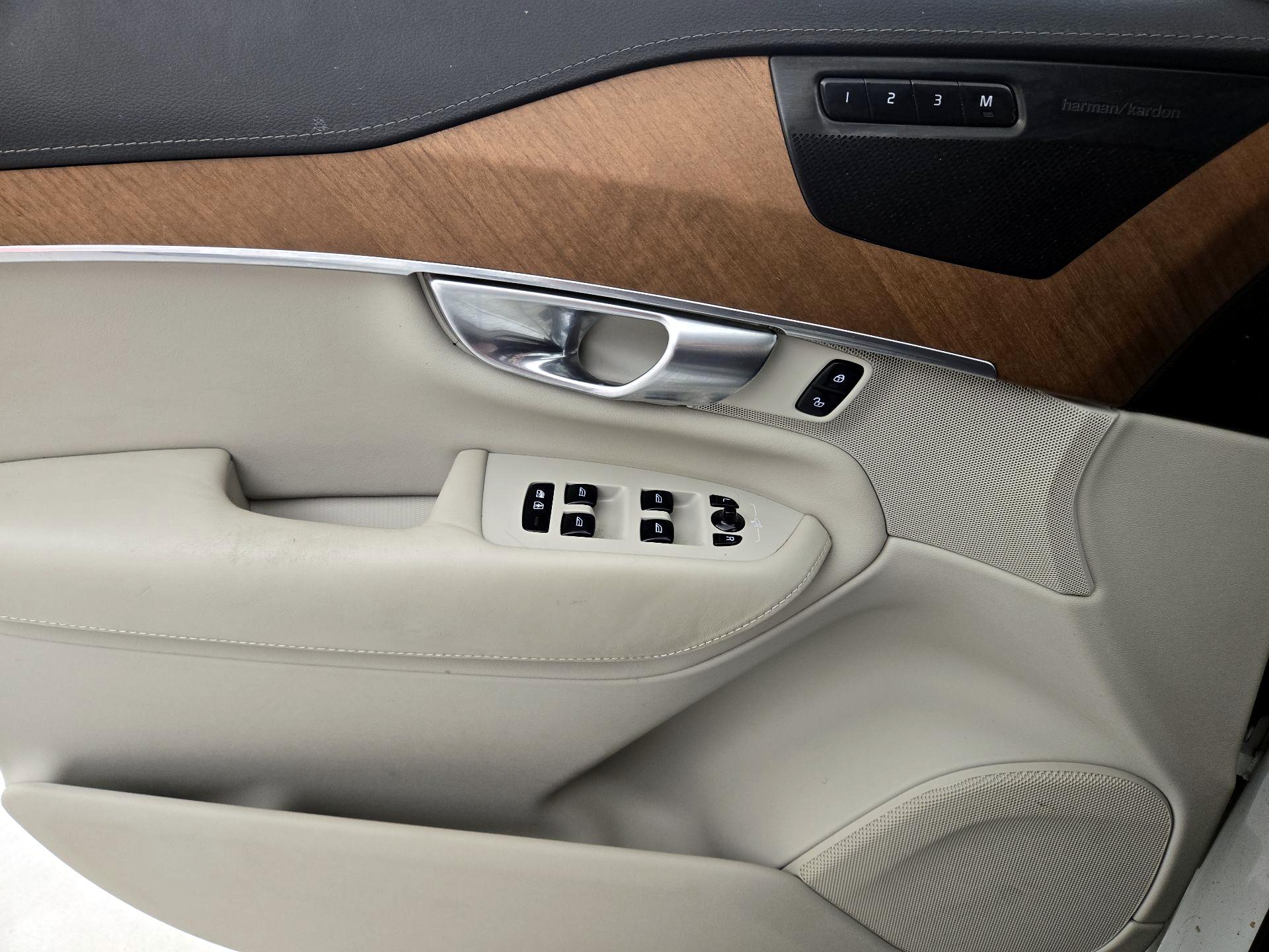 Thumbnail: 2020 Volvo XC90 - 12