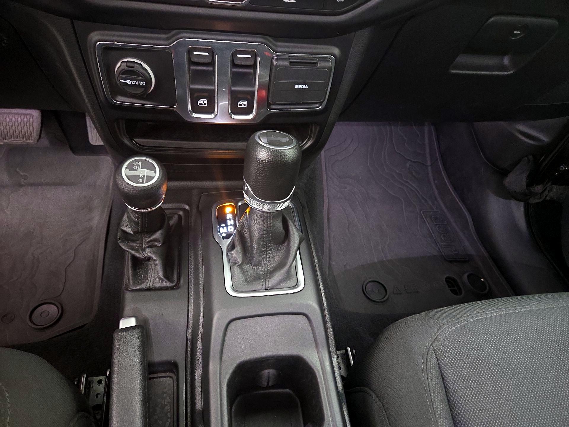 Thumbnail: 2023 Jeep Wrangler - 17