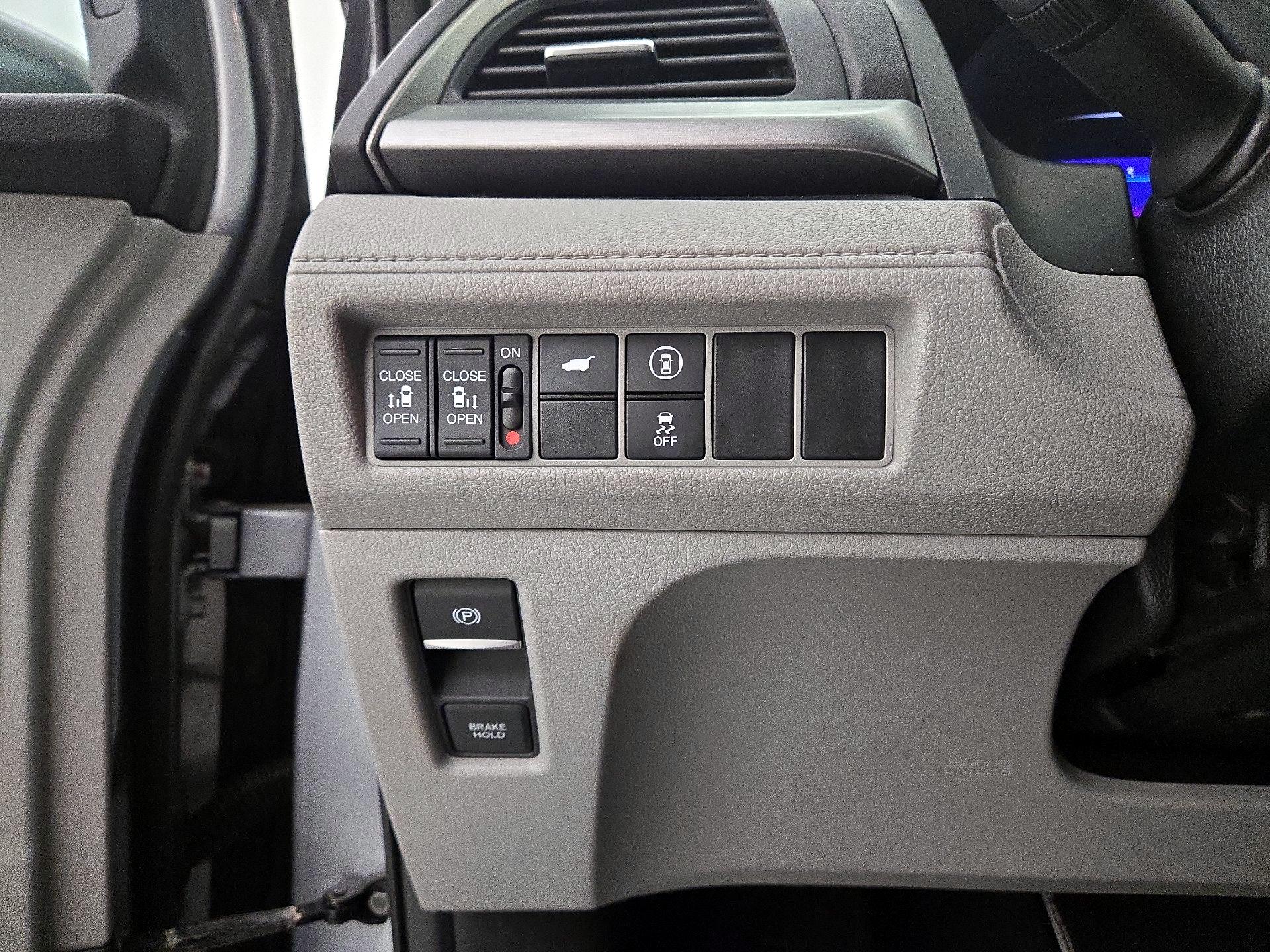 Thumbnail: 2021 Honda Odyssey - 13