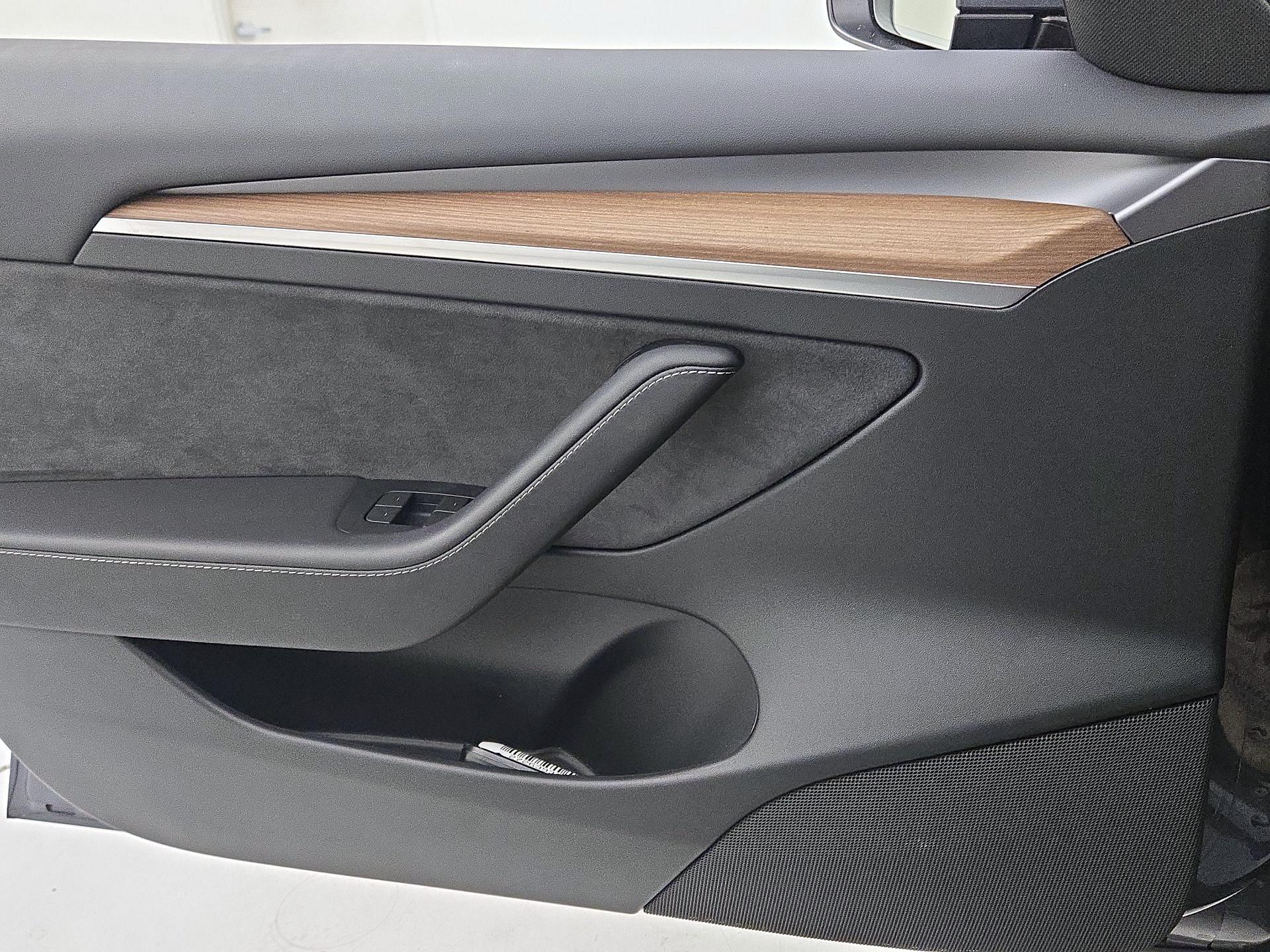 Thumbnail: 2023 Tesla Model 3 - 12