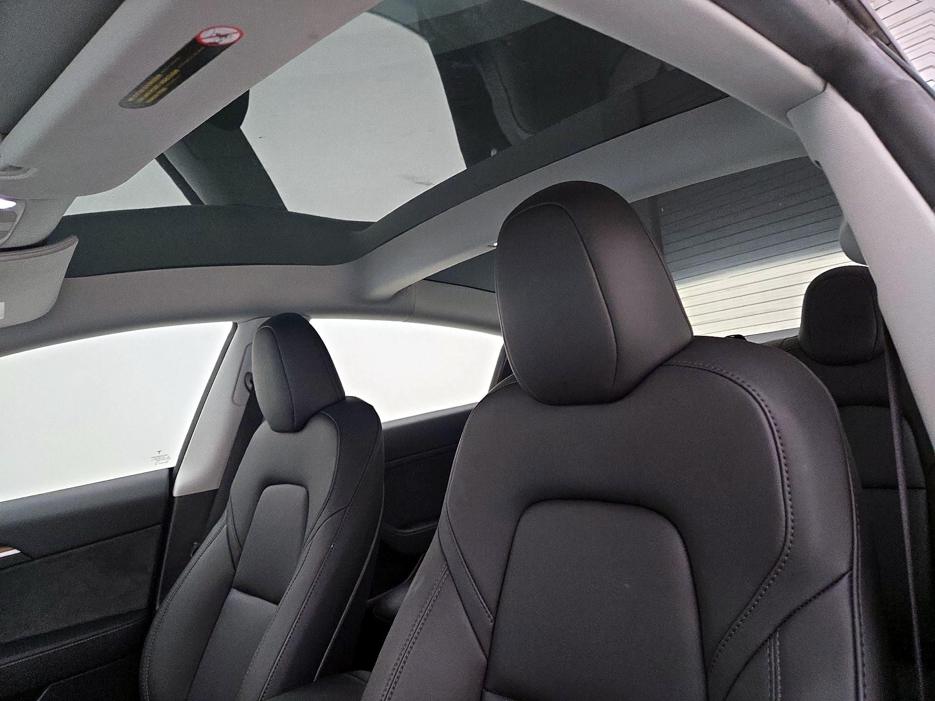 Thumbnail: 2023 Tesla Model 3 - 18