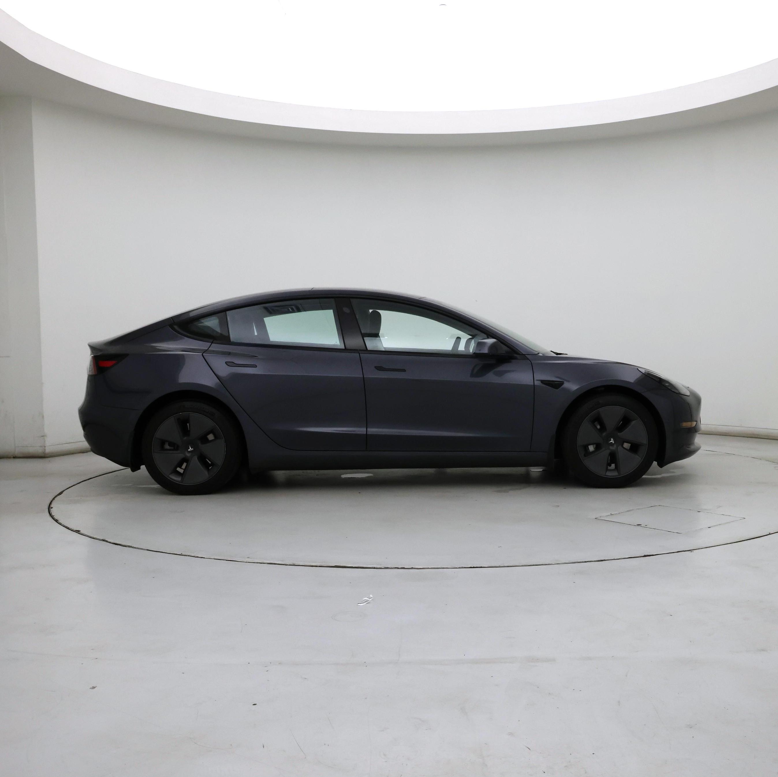 Thumbnail: 2023 Tesla Model 3 - 7