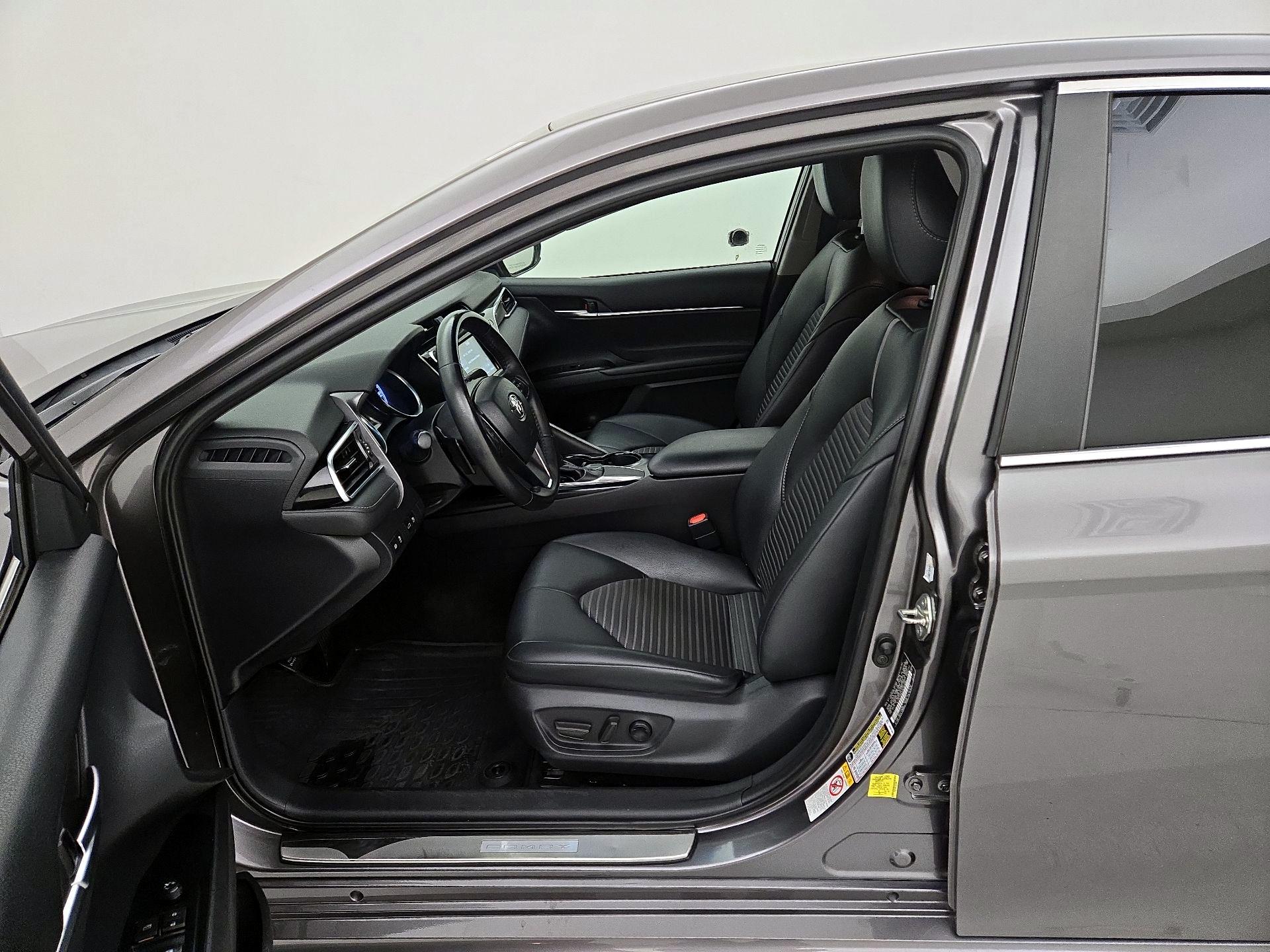 Thumbnail: 2018 Toyota Camry - 11