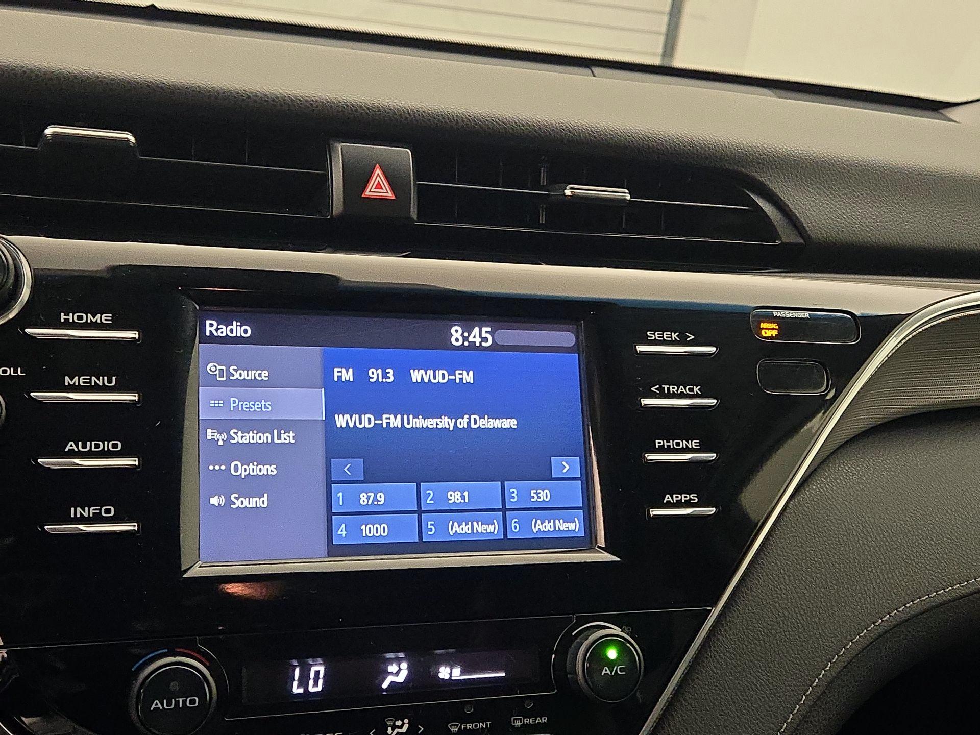 Thumbnail: 2018 Toyota Camry - 14