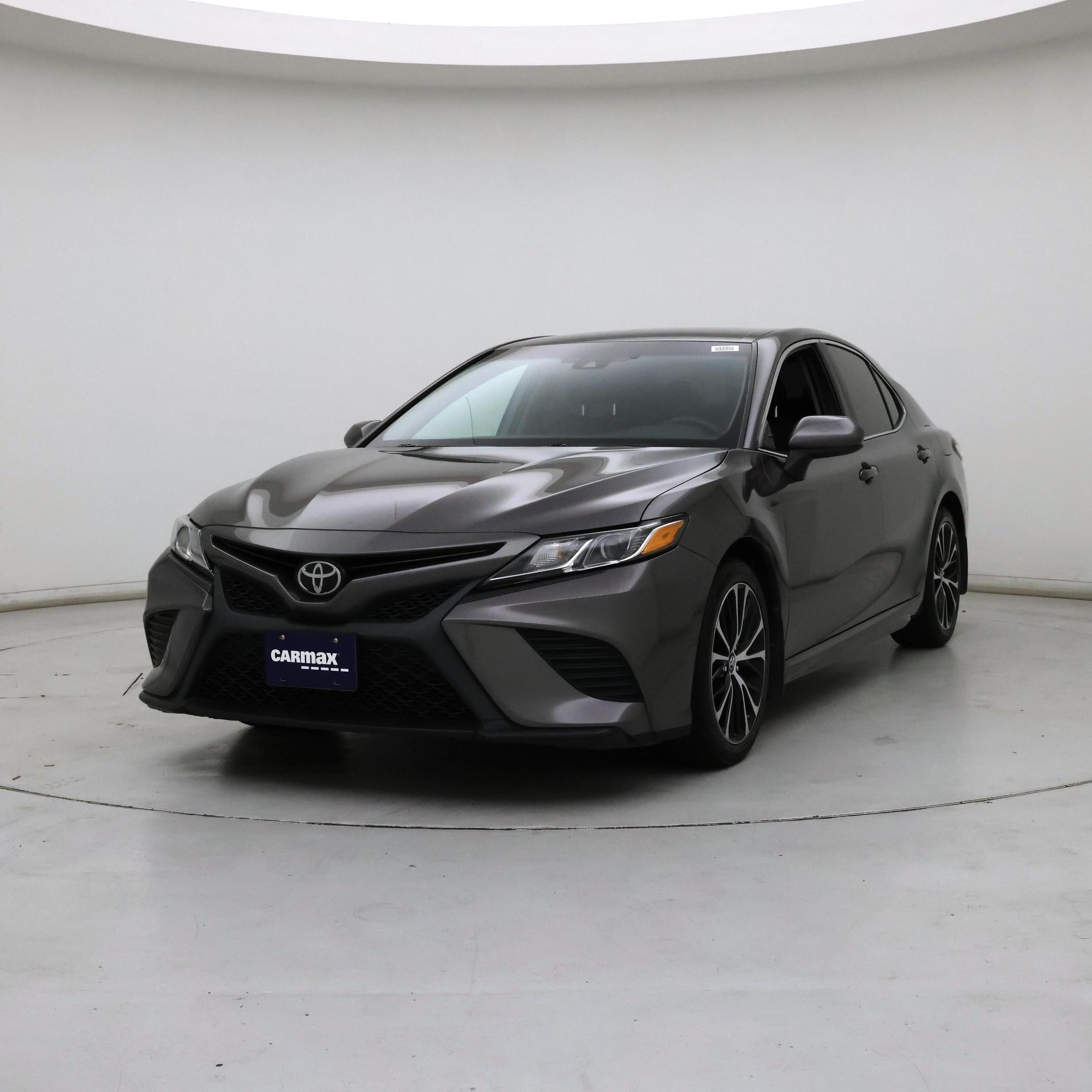 Thumbnail: 2018 Toyota Camry - 4