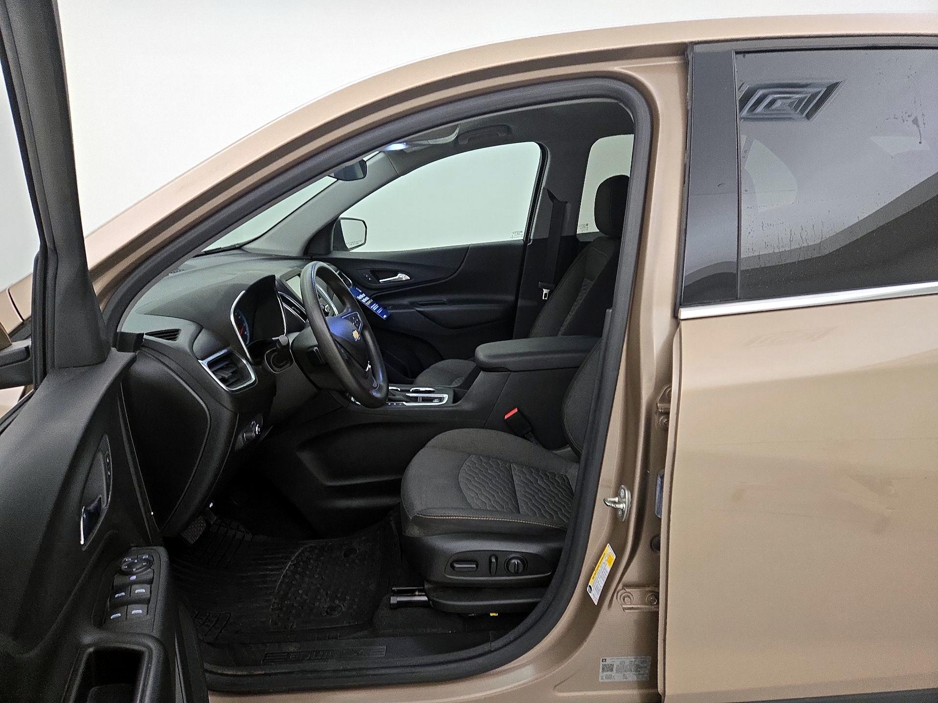 Thumbnail: 2018 Chevrolet Equinox - 11