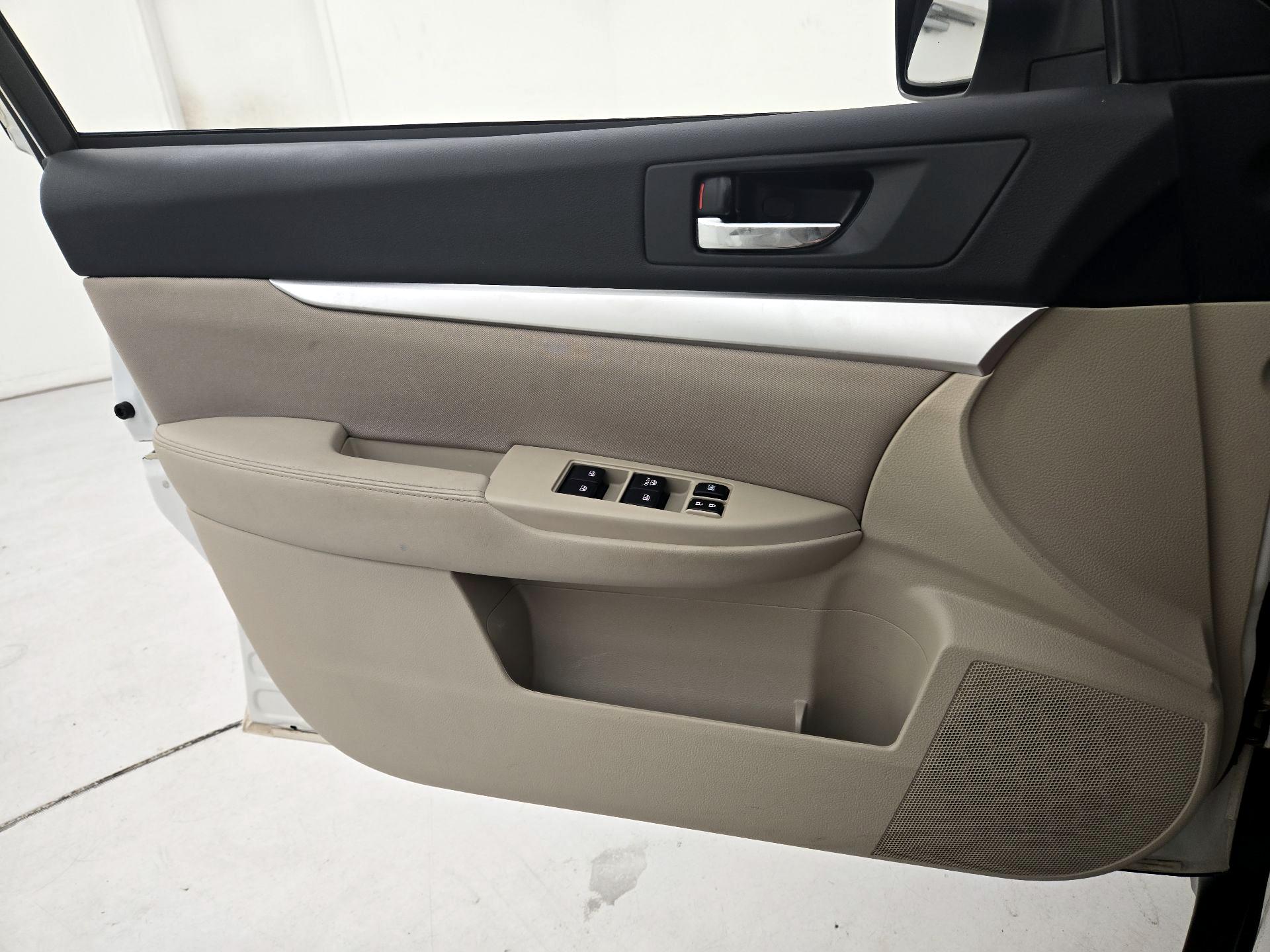 Thumbnail: 2014 Subaru Outback - 12