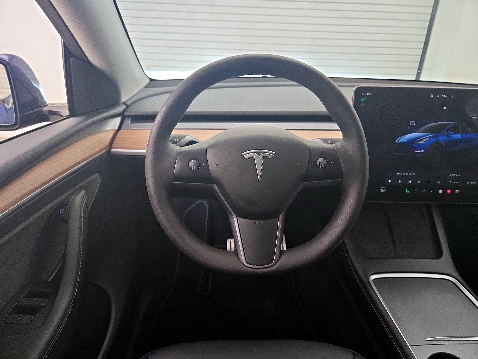 Thumbnail: 2023 Tesla Model Y - 10