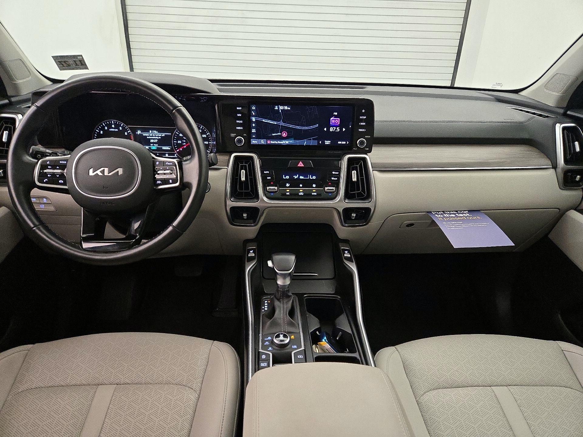 Thumbnail: 2022 Kia Sorento - 9