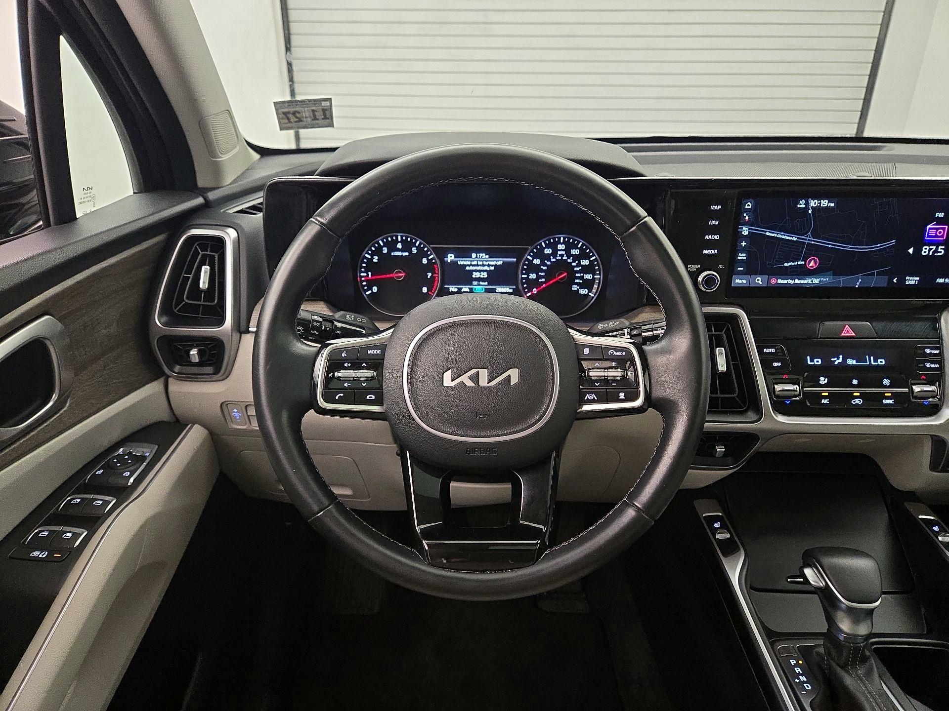 Thumbnail: 2022 Kia Sorento - 10