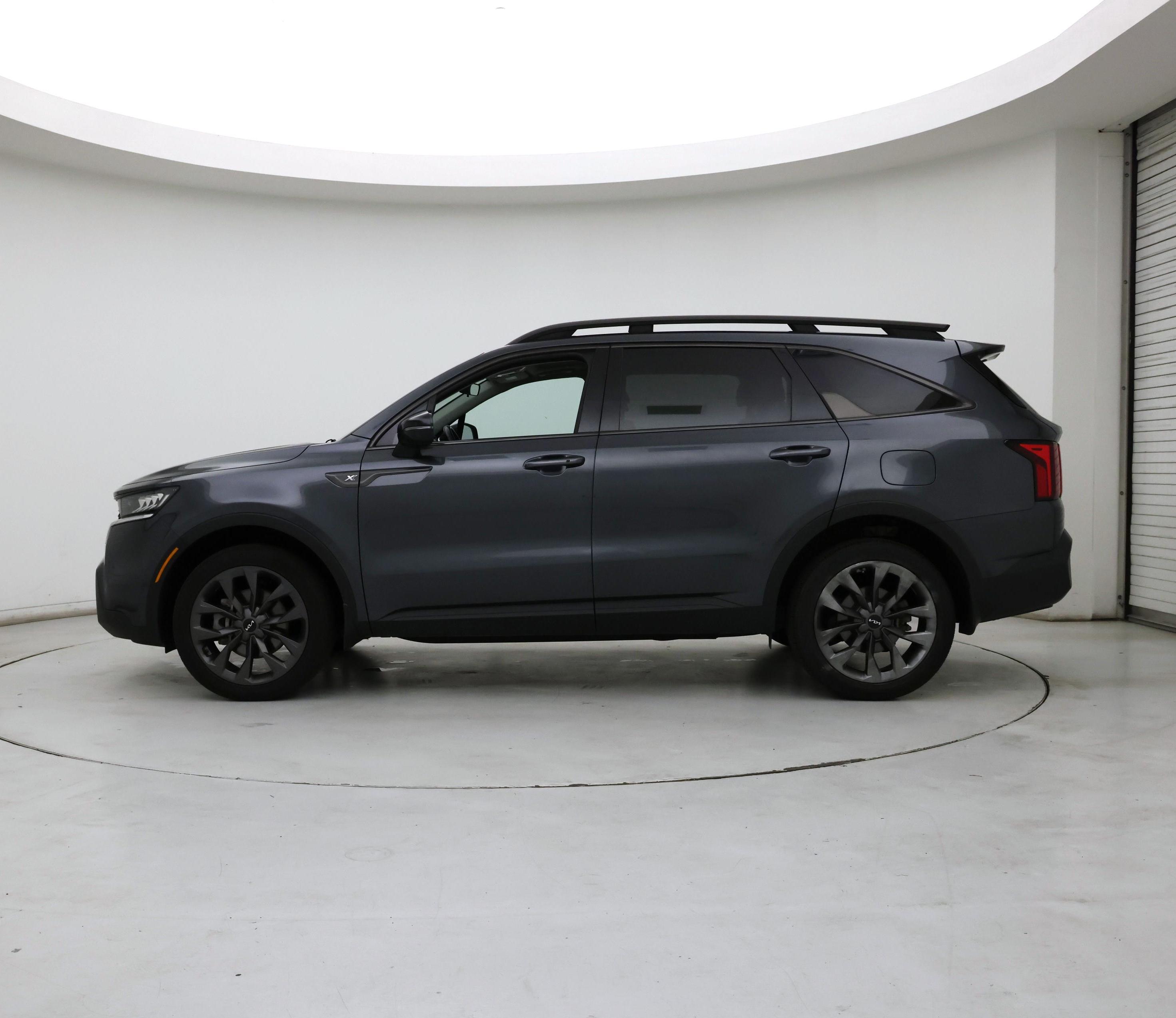 Thumbnail: 2022 Kia Sorento - 3