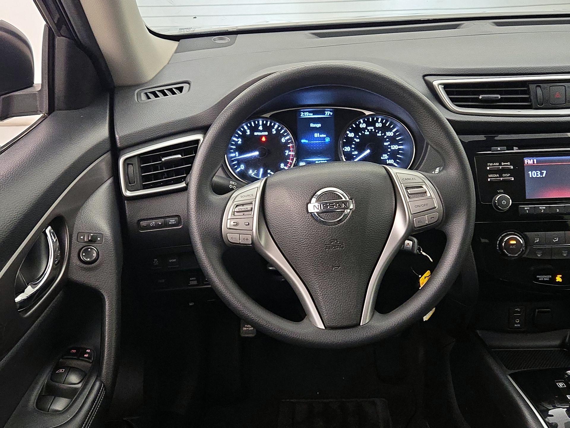 Thumbnail: 2016 Nissan Rogue - 10