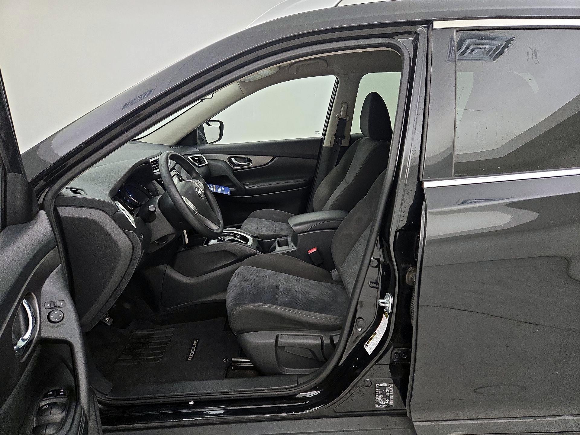 Thumbnail: 2016 Nissan Rogue - 11