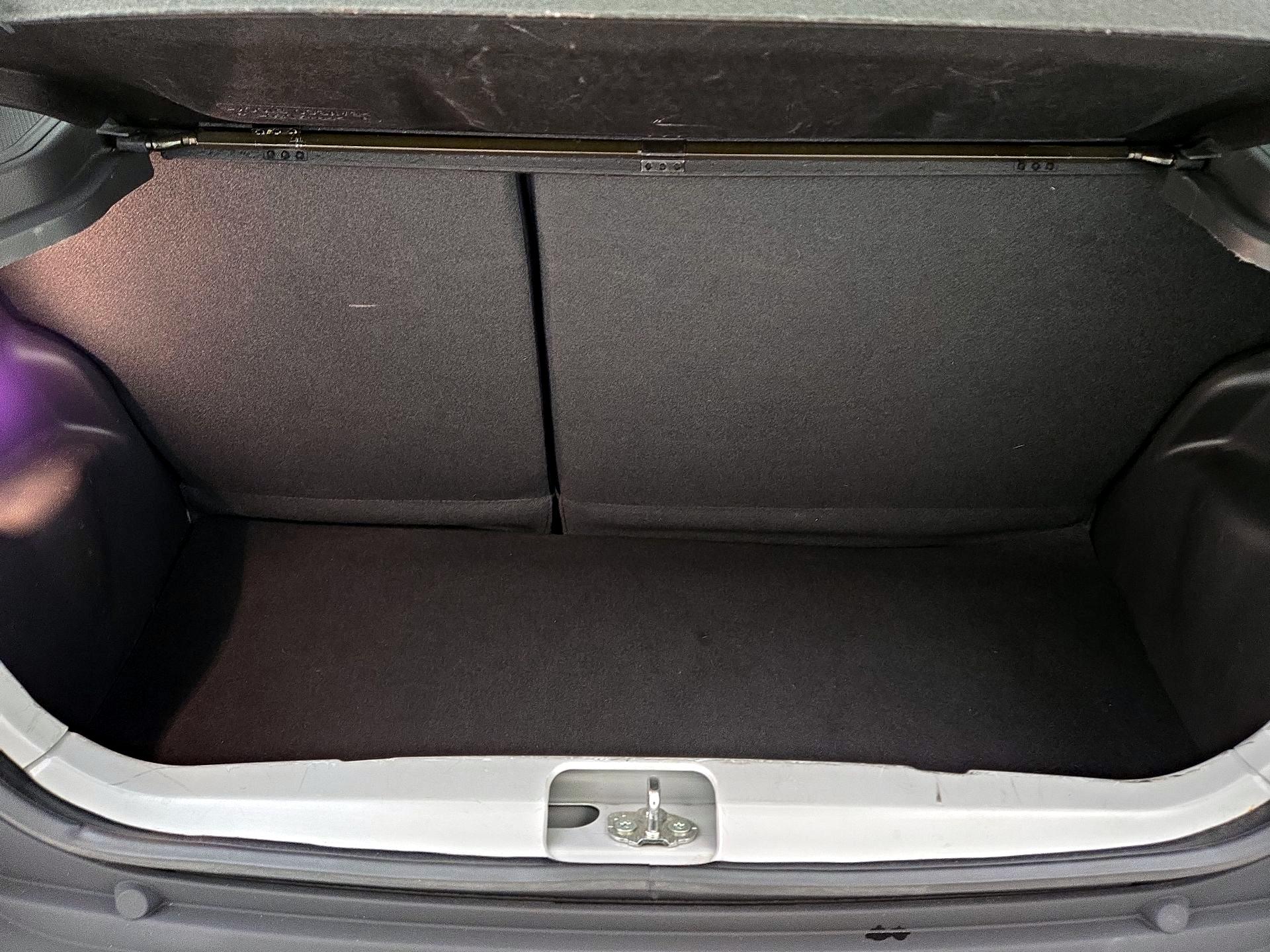 Thumbnail: 2015 Chevrolet Spark - 17