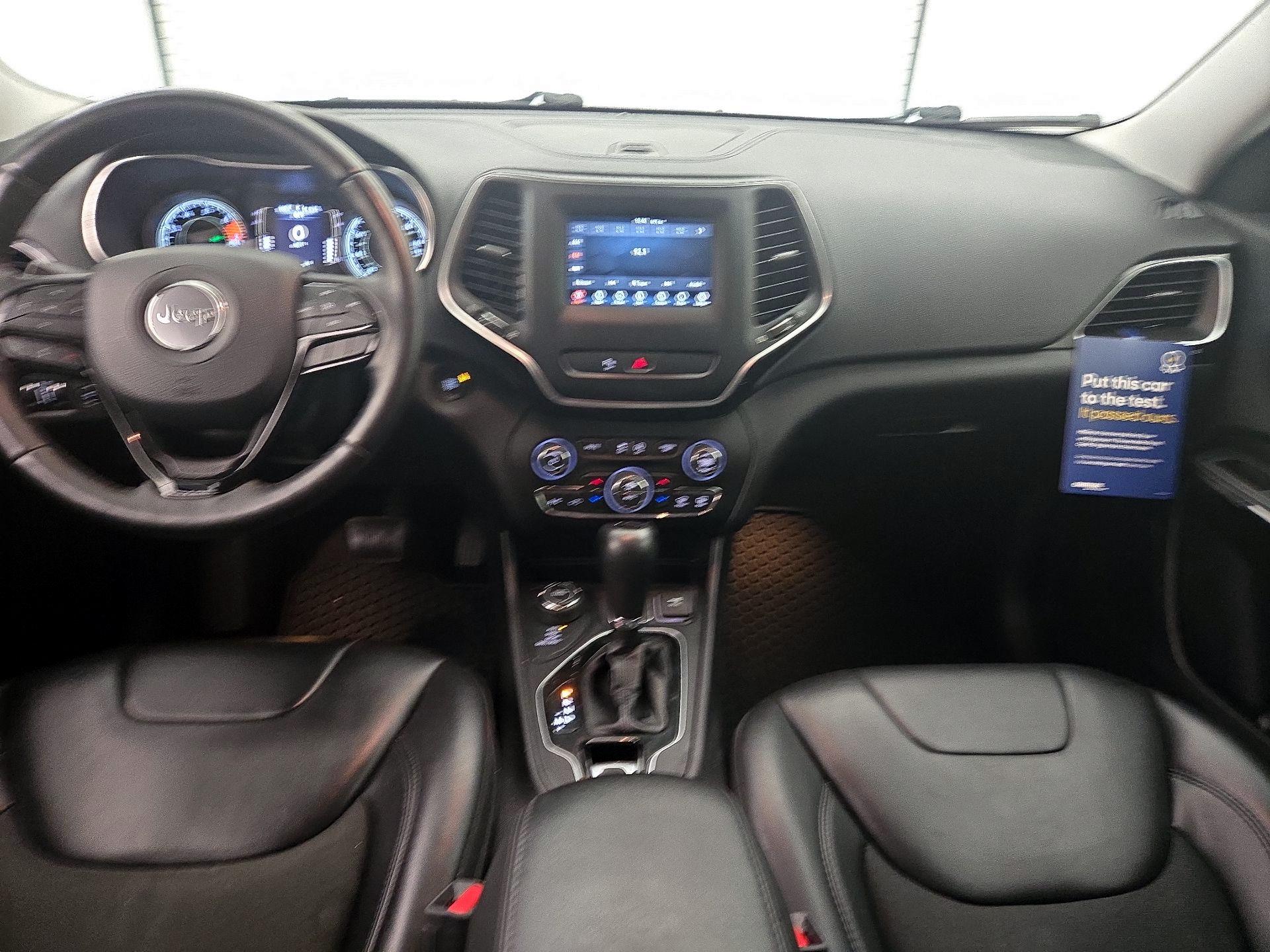 Thumbnail: 2019 Jeep Cherokee - 9