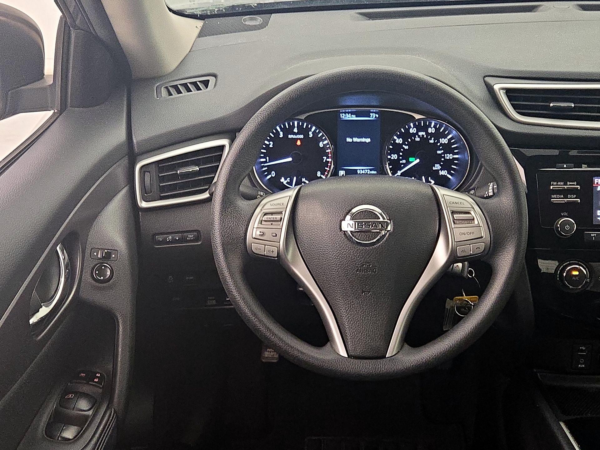 Thumbnail: 2016 Nissan Rogue - 10